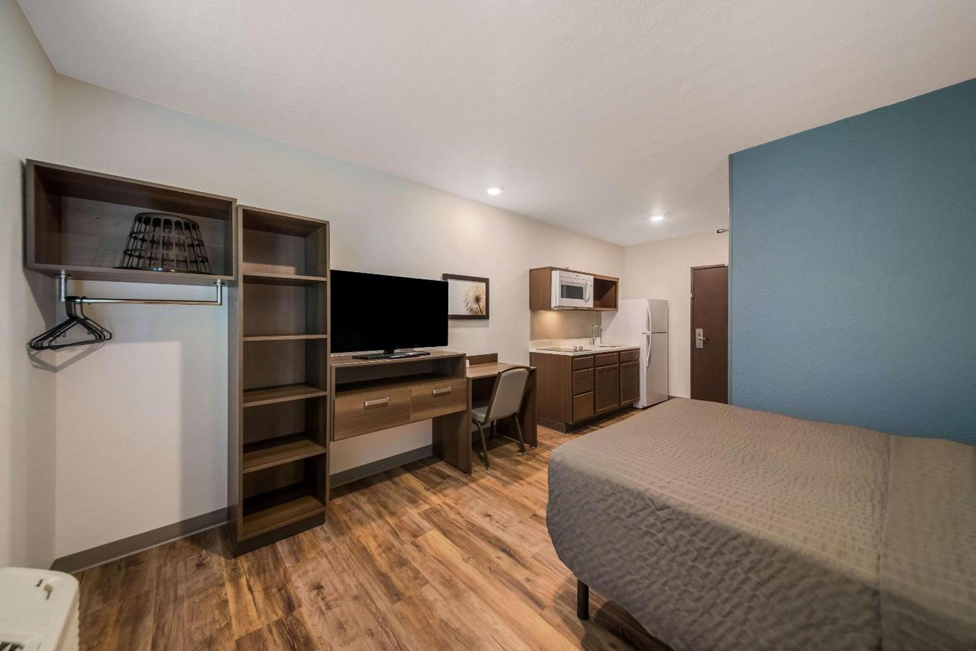 WoodSpring Suites Wesley Chapel-Tampa photo 16