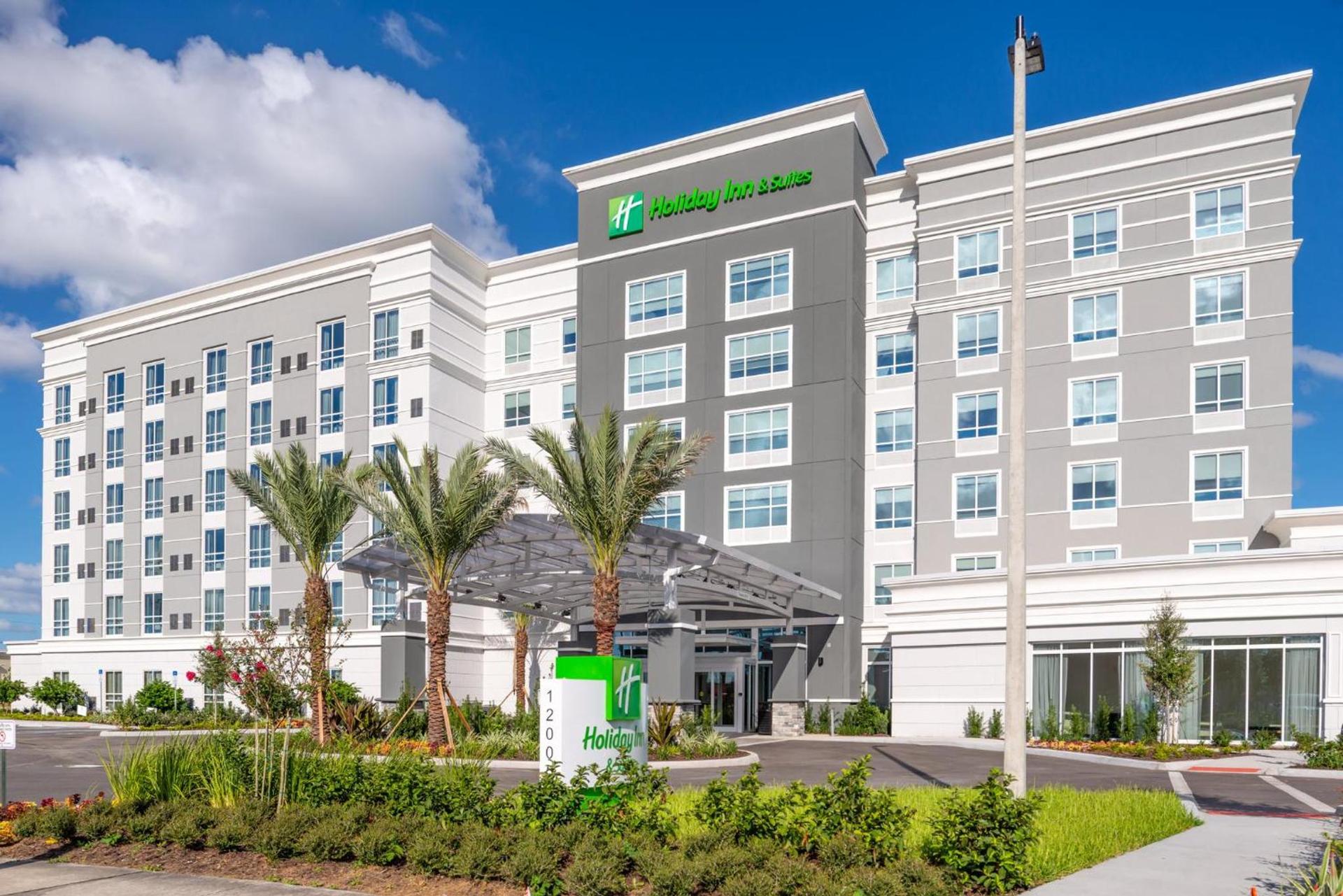 Holiday Inn & Suites Orlando - I-Drive - Theme Parks by IHG photo 1