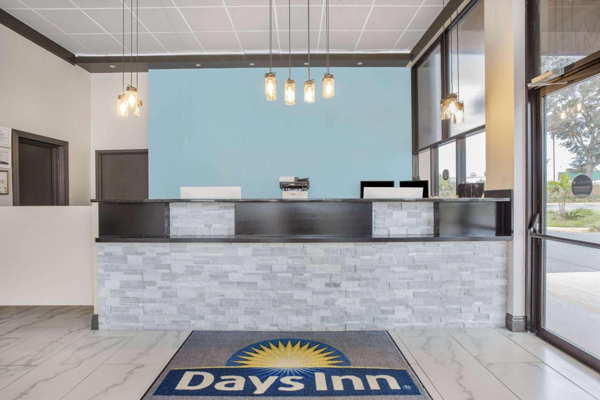 Days Inn by Wyndham N Orlando/Casselberry photo 4