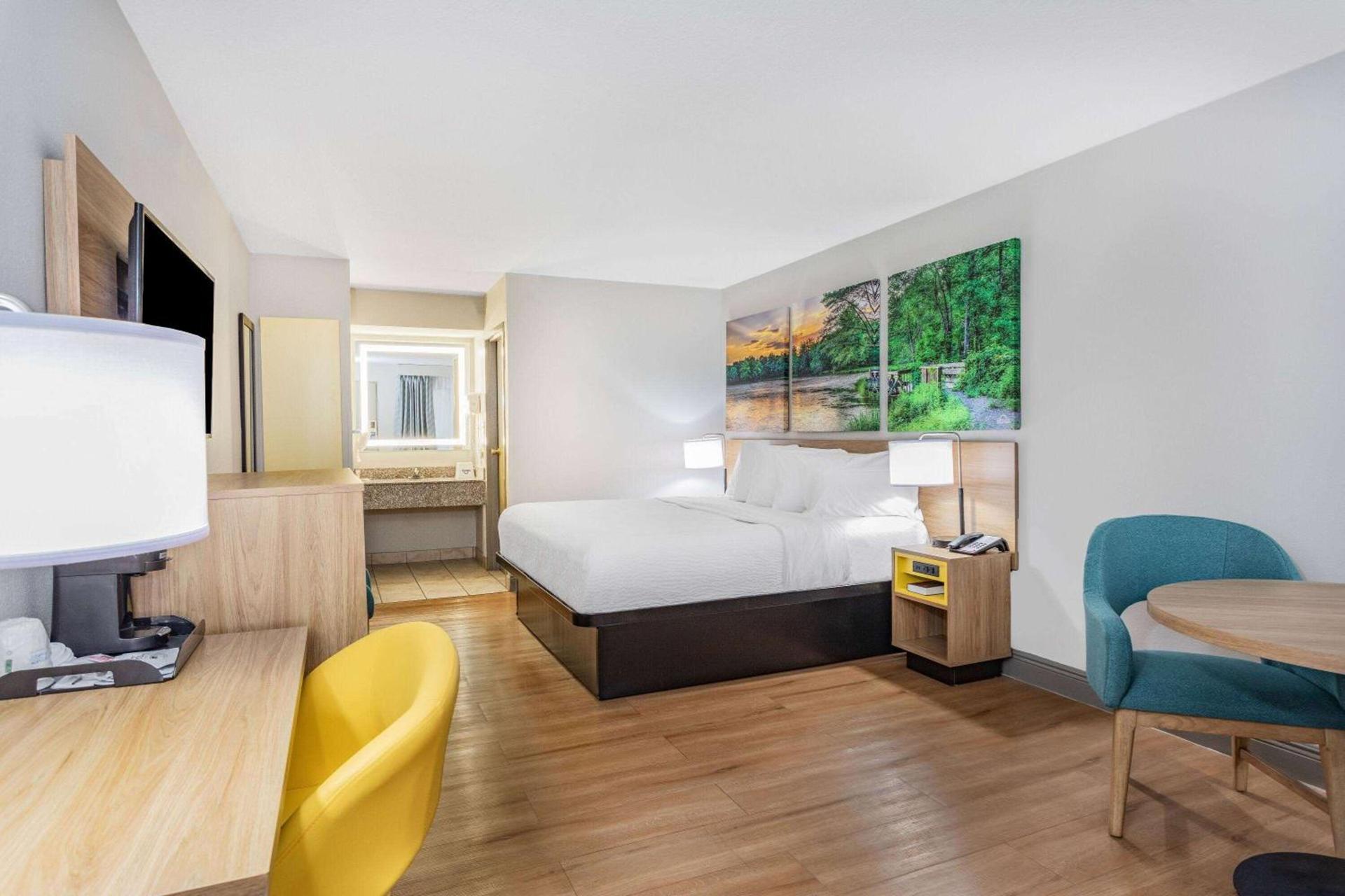 Days Inn by Wyndham N Orlando/Casselberry photo 14
