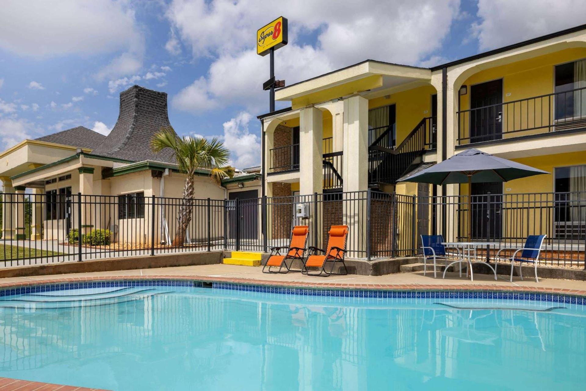 Super 8 by Wyndham McDonough GA photo 7