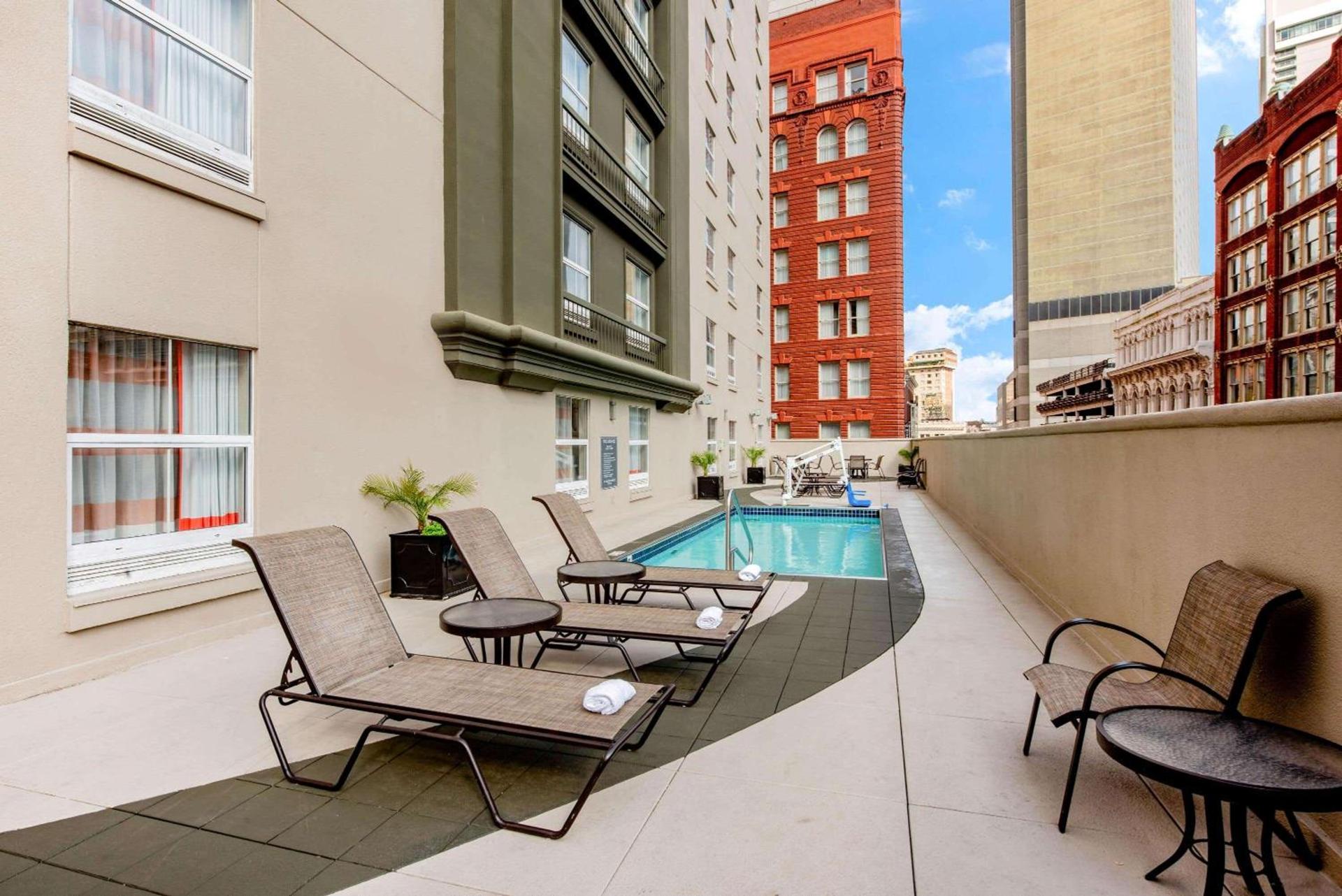 La Quinta Inn & Suites by Wyndham New Orleans Downtown photo 5