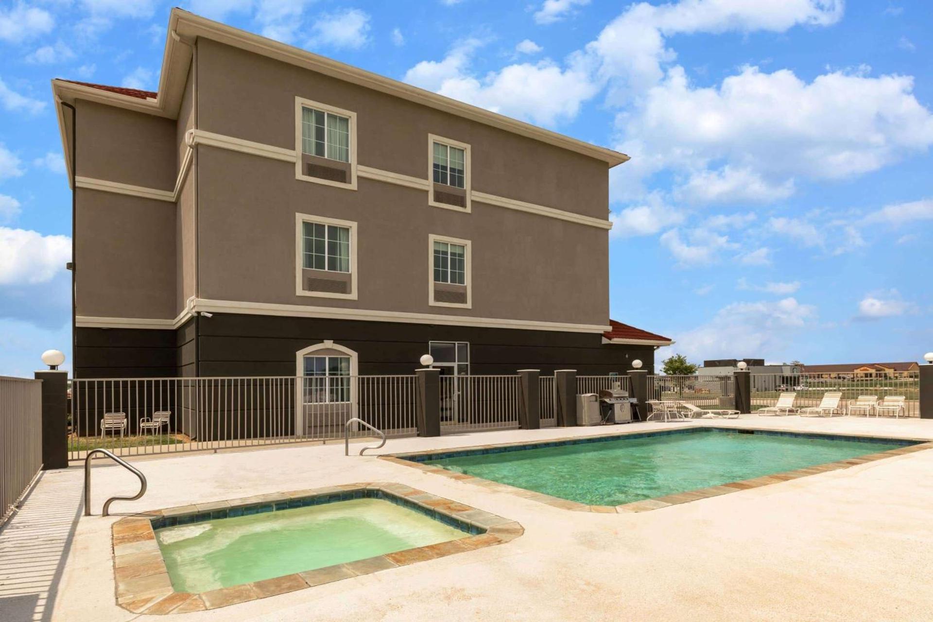 La Quinta by Wyndham Bridgeport photo 4