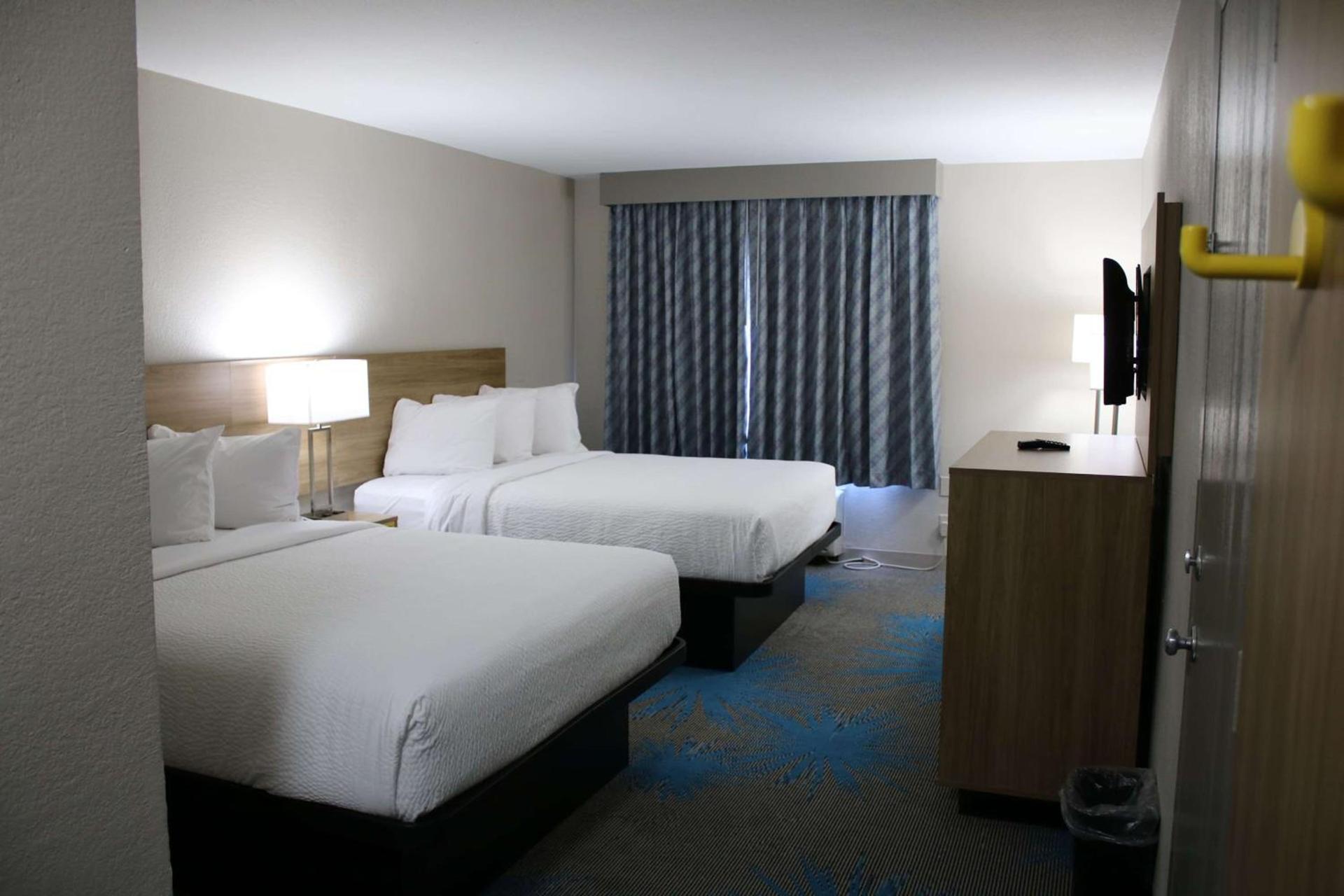 Days Inn by Wyndham Waco University Area photo 18