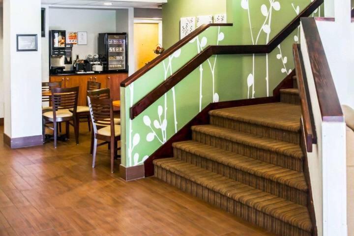 Sleep Inn Fredericksburg North photo 25