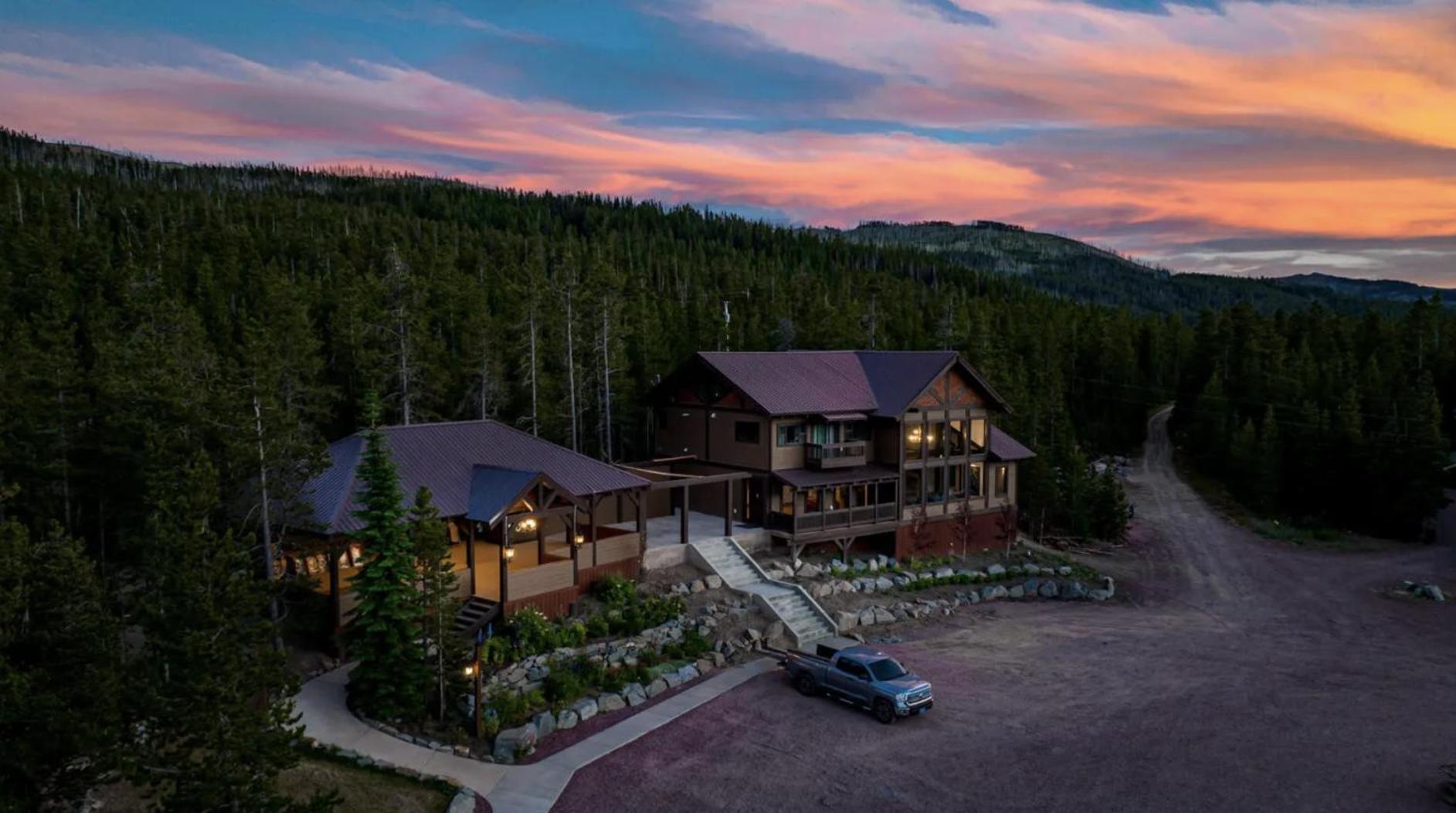 Summit Mountain Lodge and Steakhouse photo 52