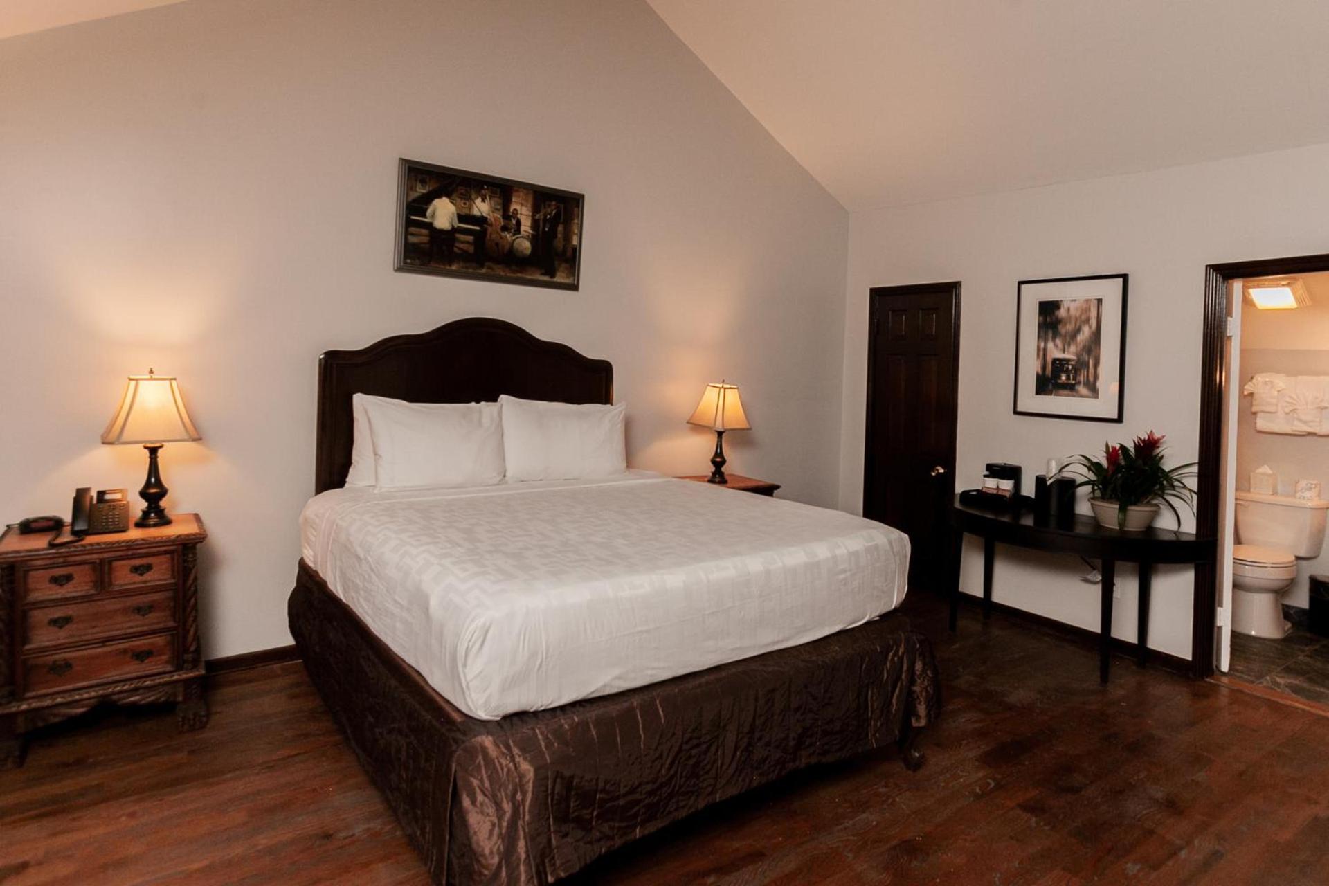 Chateau Hotel photo 10
