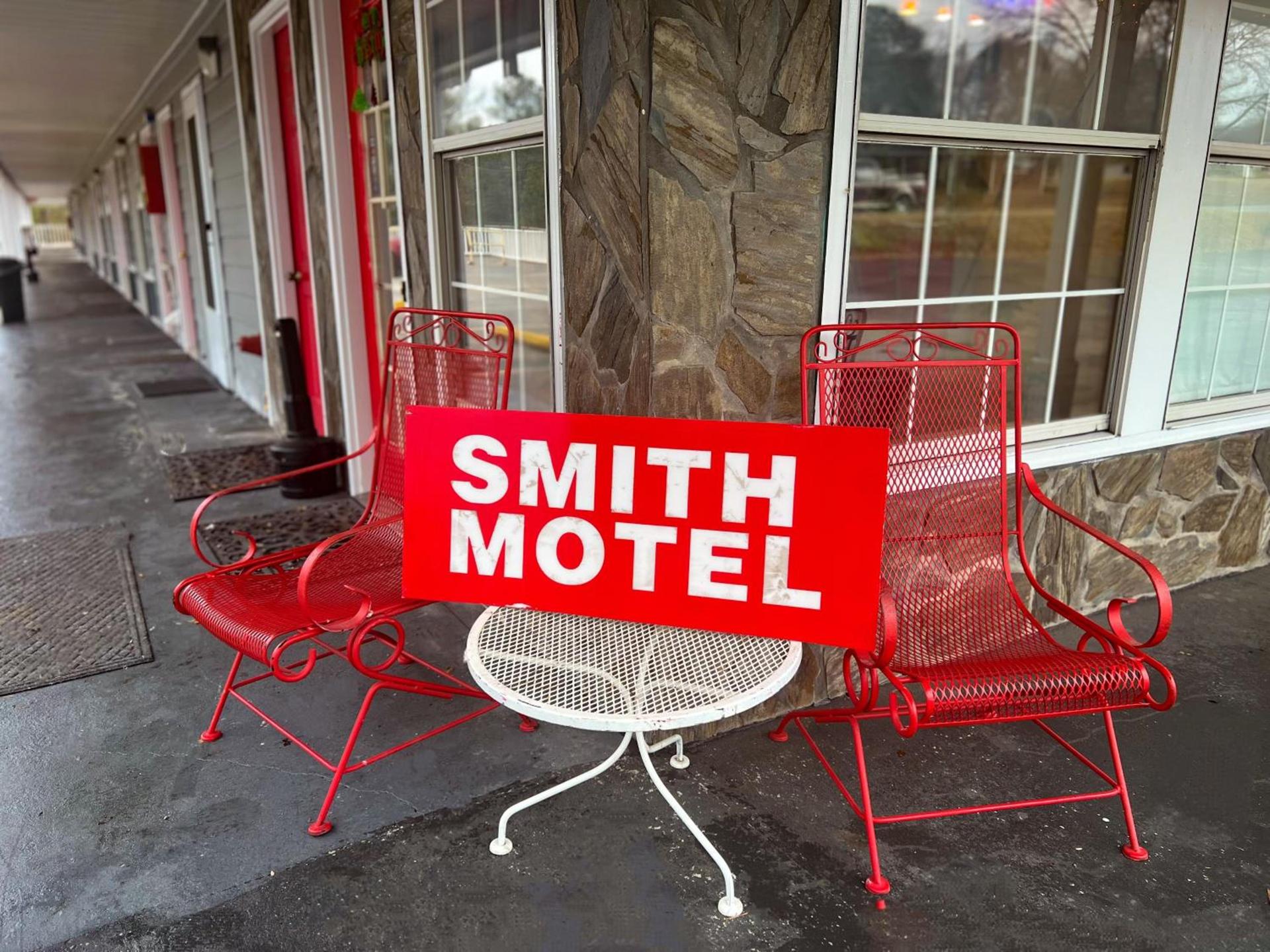 Smith Motel photo 23