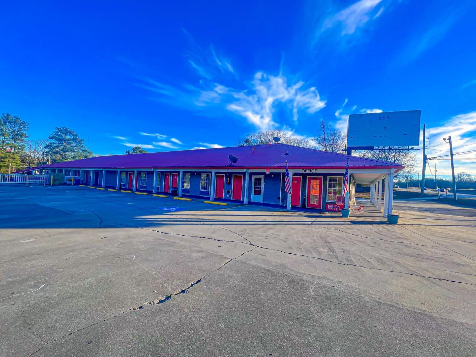 Smith Motel photo 3