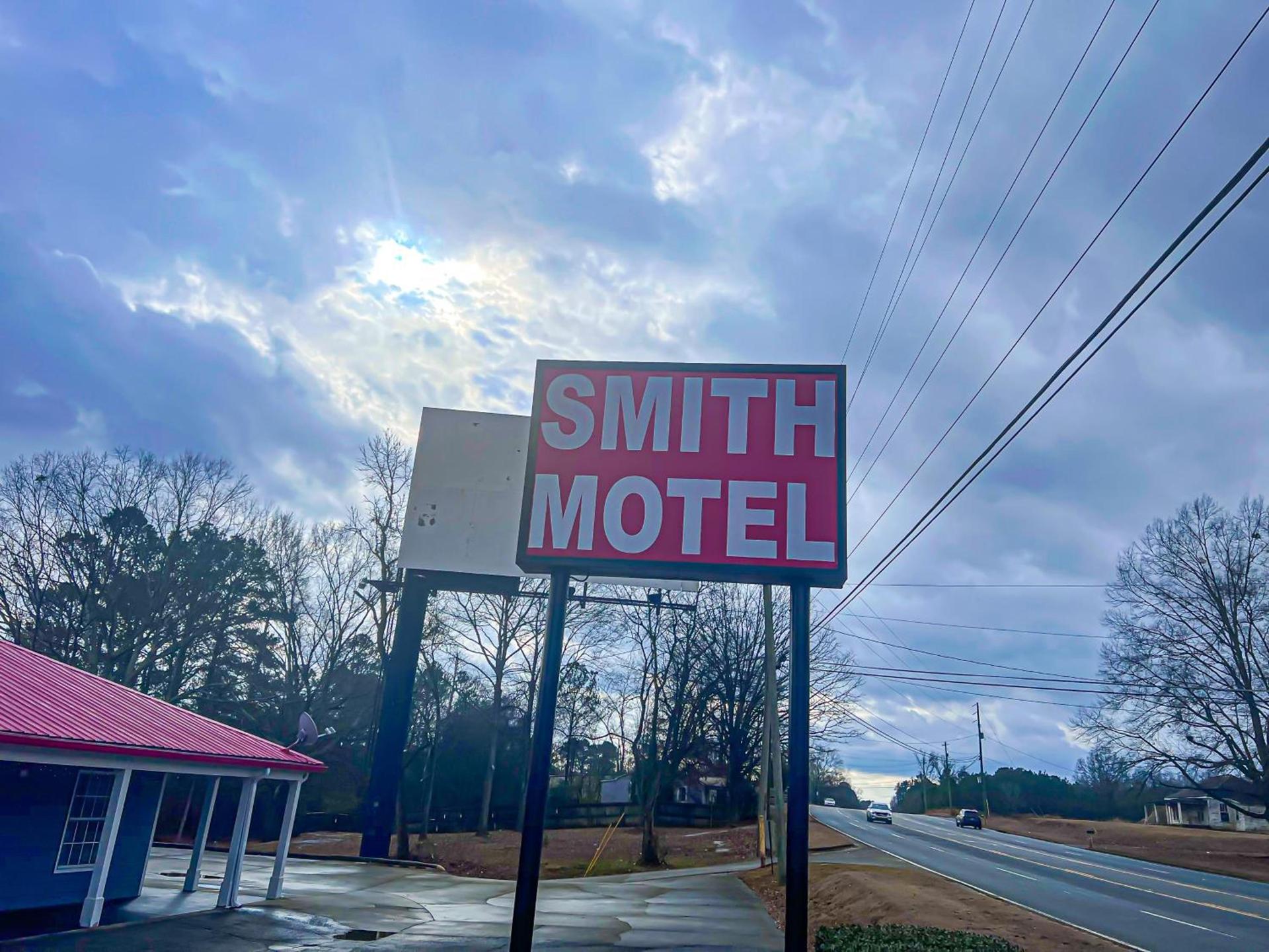 Smith Motel photo 4