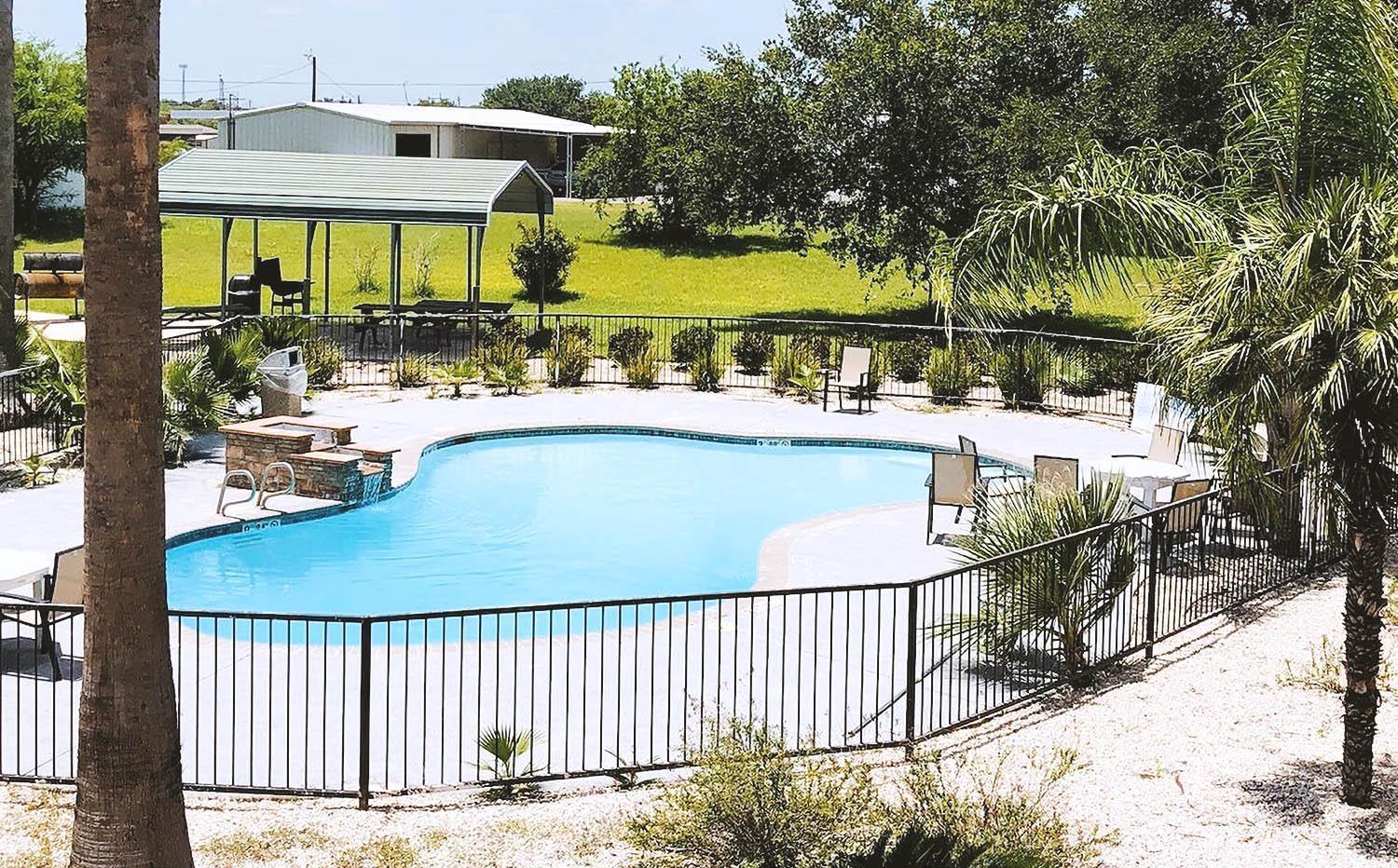 Americas Best Value Inn Beeville photo 18