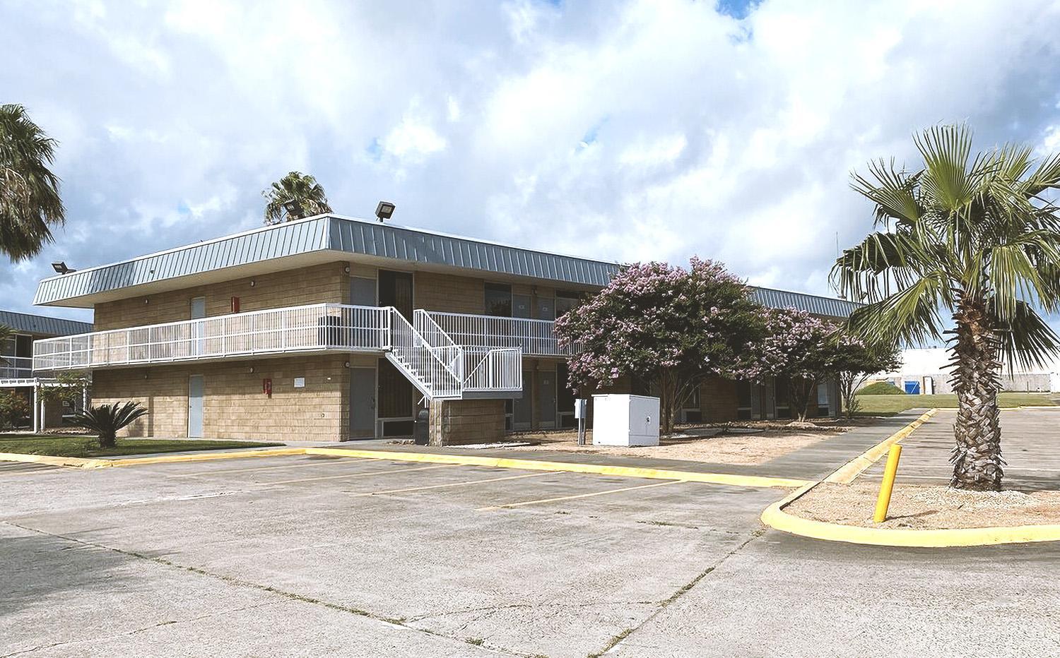 Americas Best Value Inn Beeville photo 11
