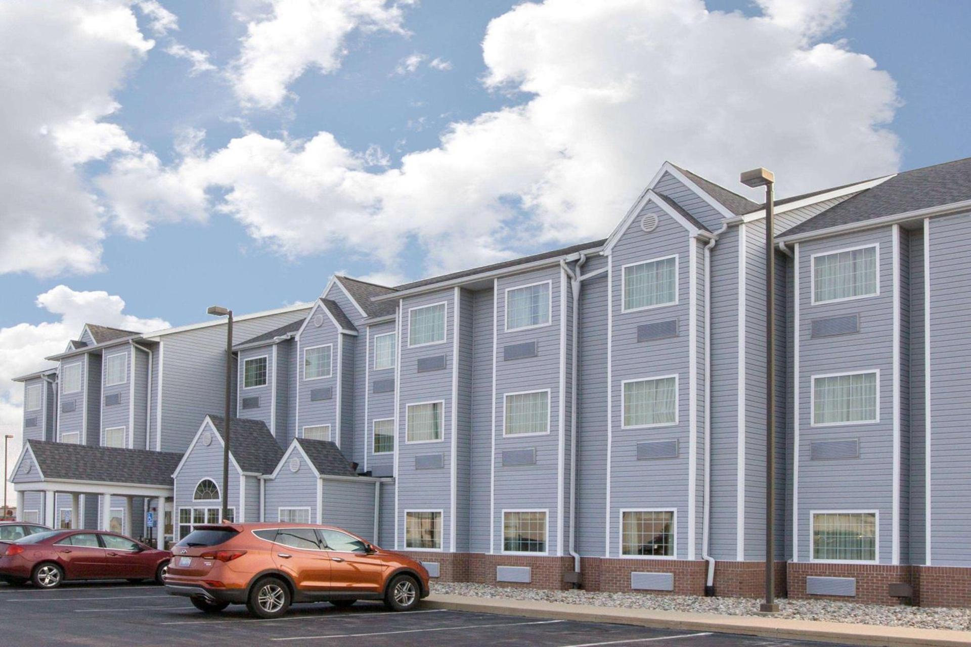 Microtel Inn & Suites by Wyndham Delphos photo 1