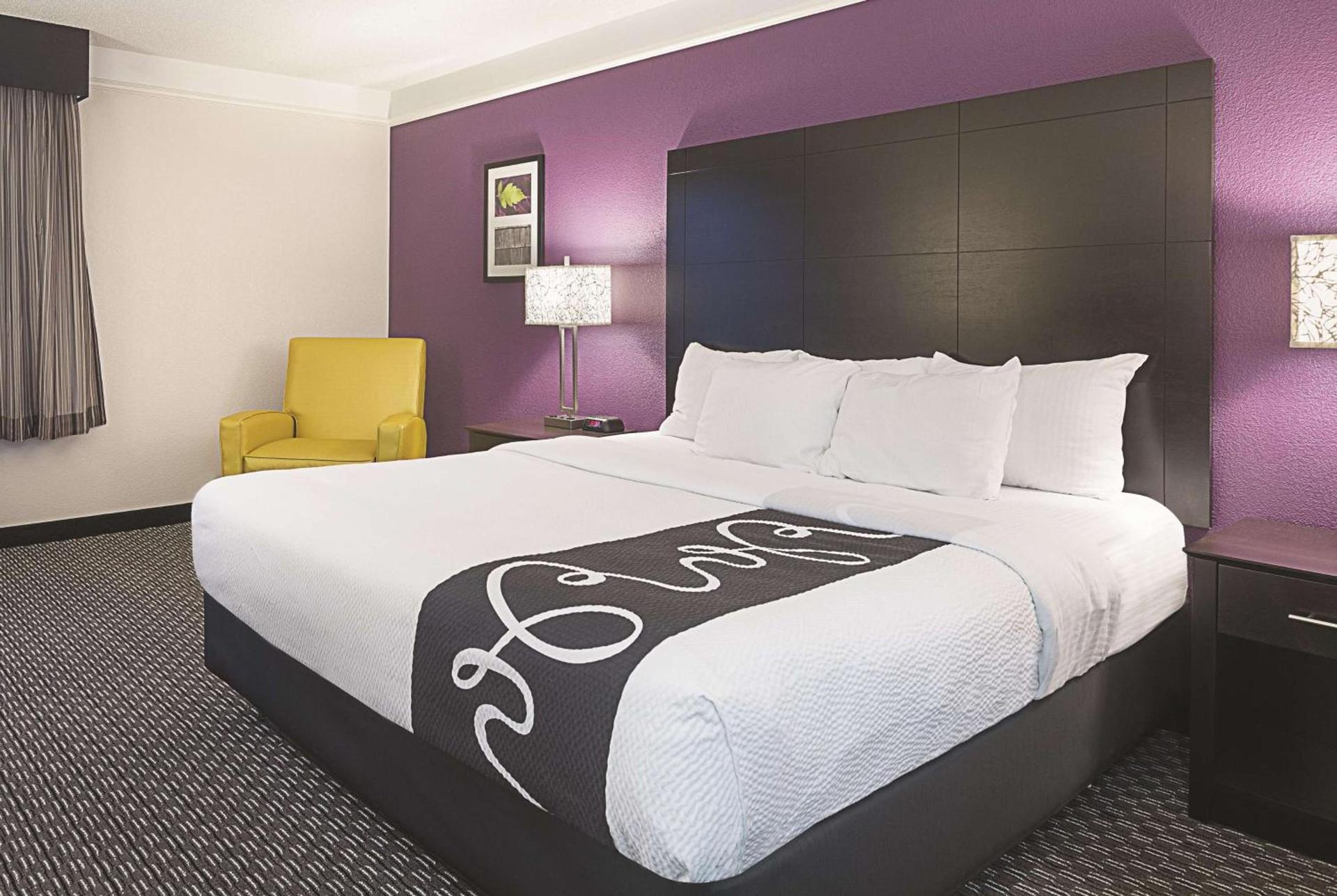 La Quinta by Wyndham Las Vegas Summerlin Tech photo 7