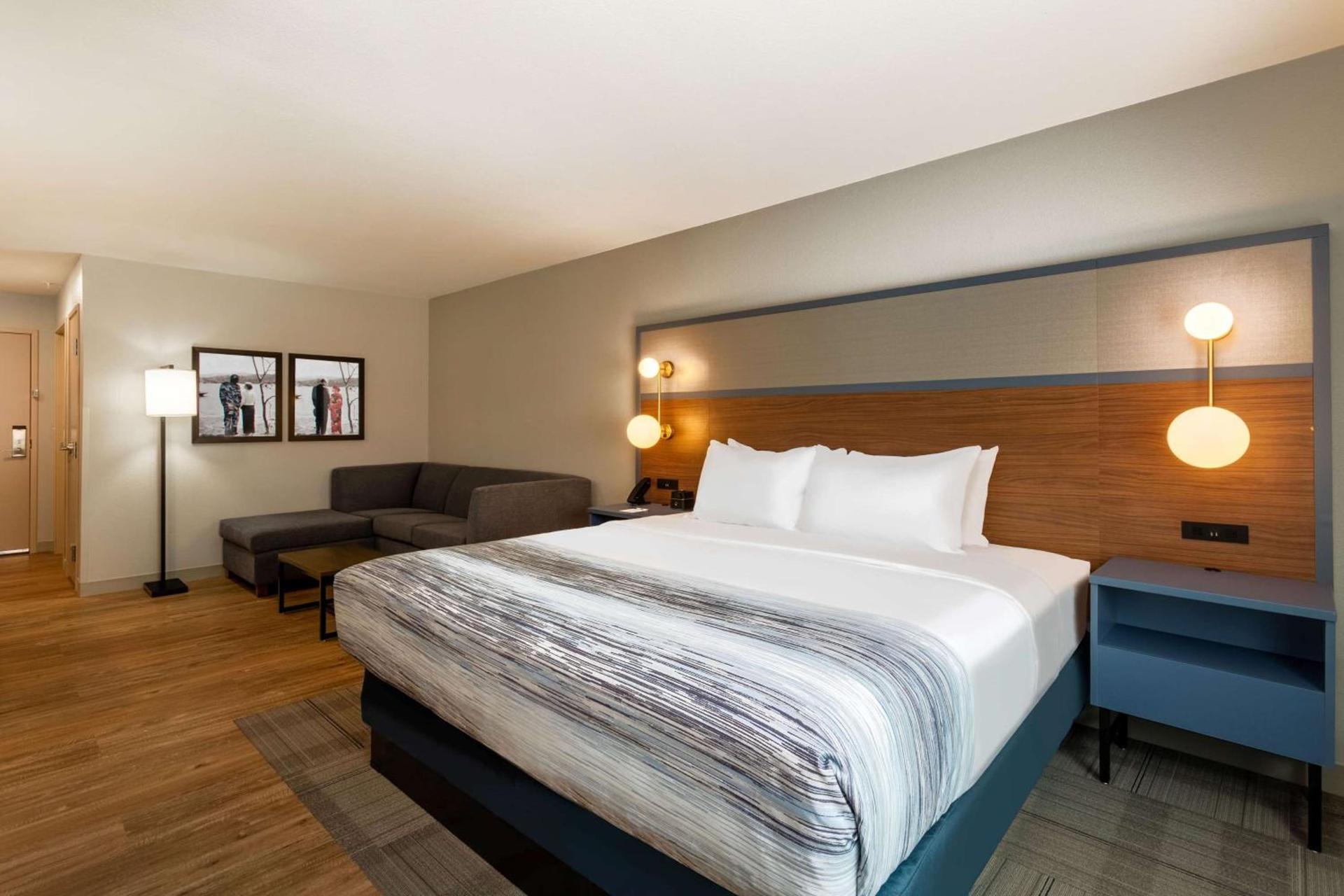 AmericInn by Wyndham San Angelo photo 11