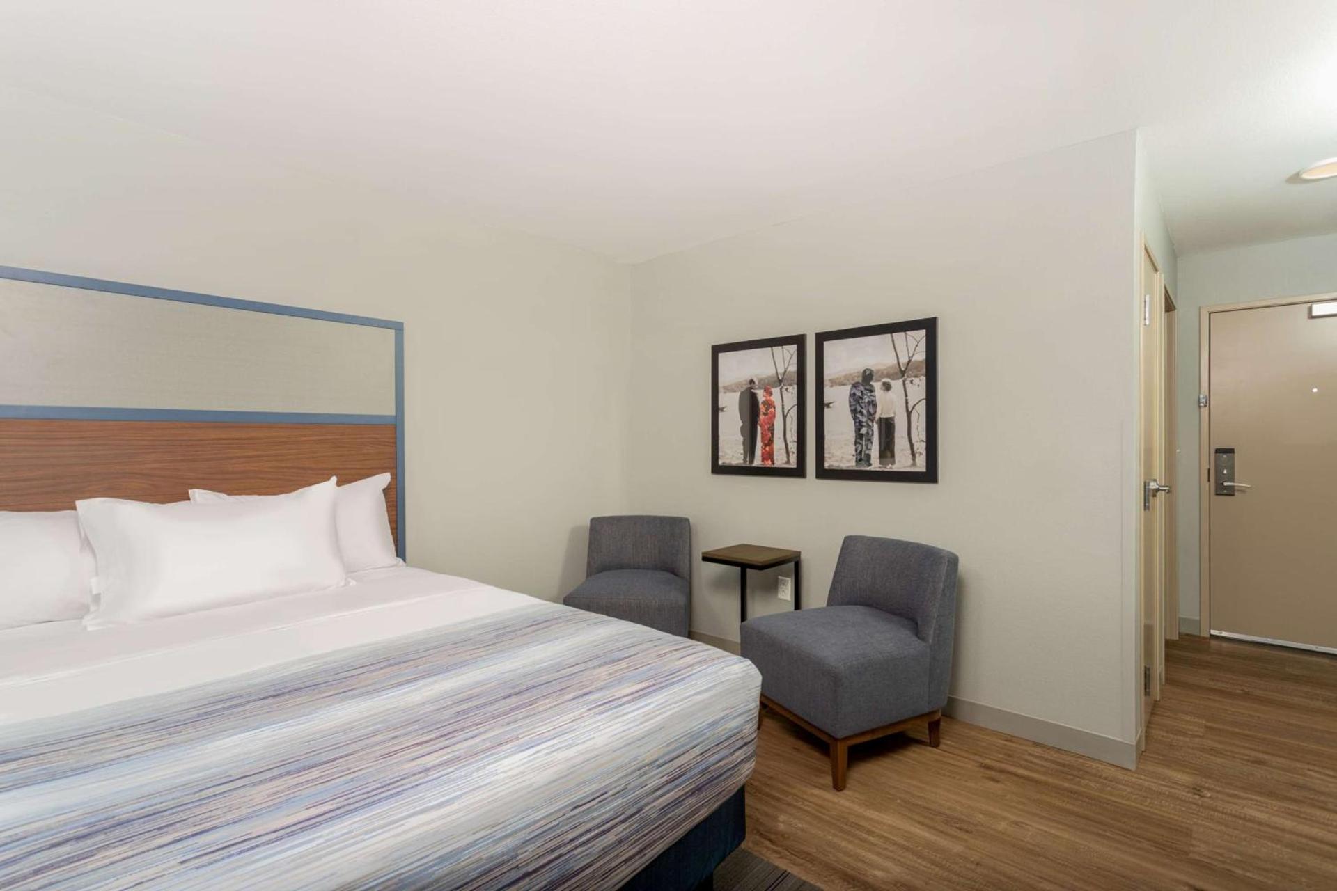 AmericInn by Wyndham San Angelo photo 13