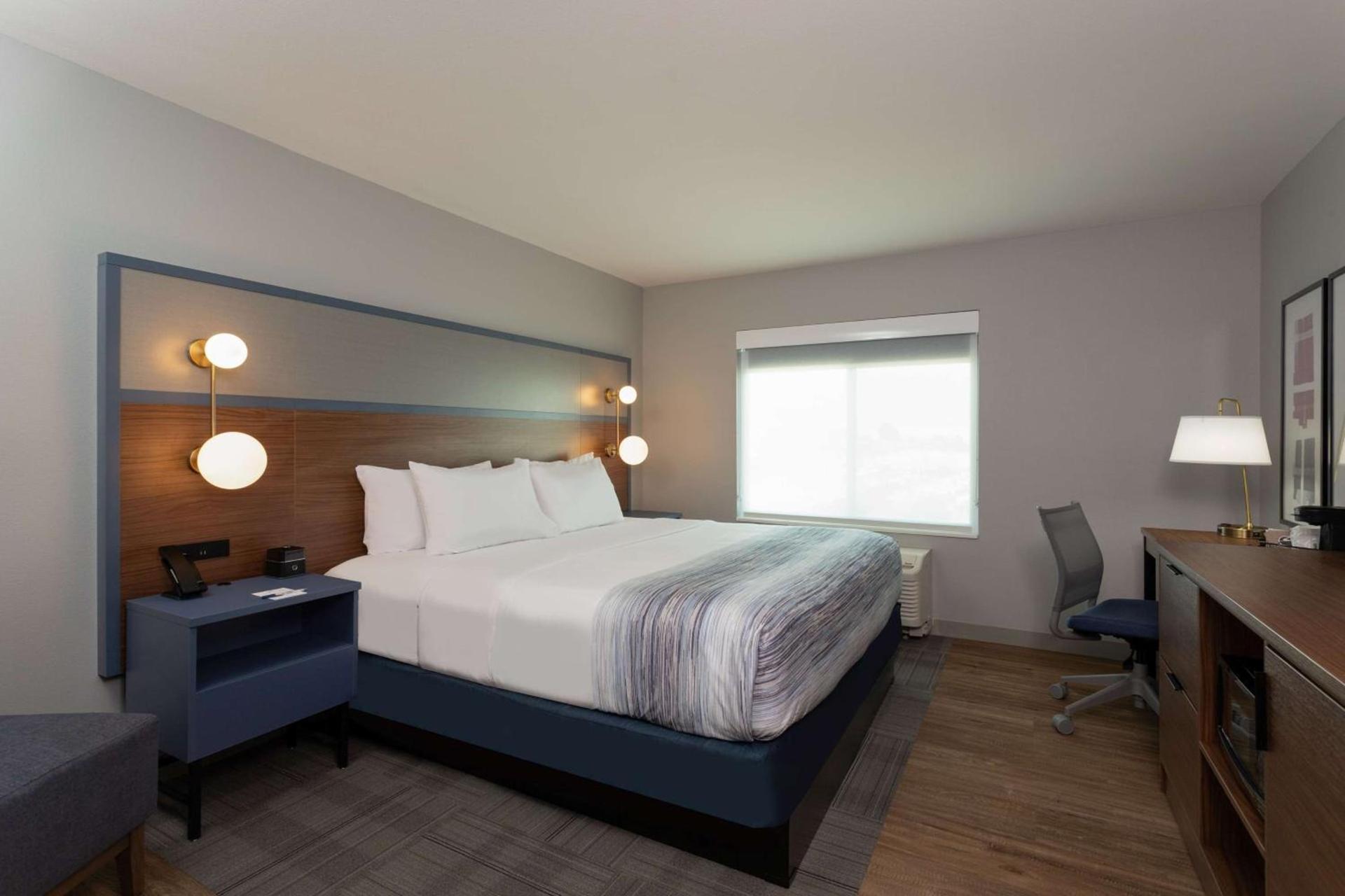 AmericInn by Wyndham San Angelo photo 15