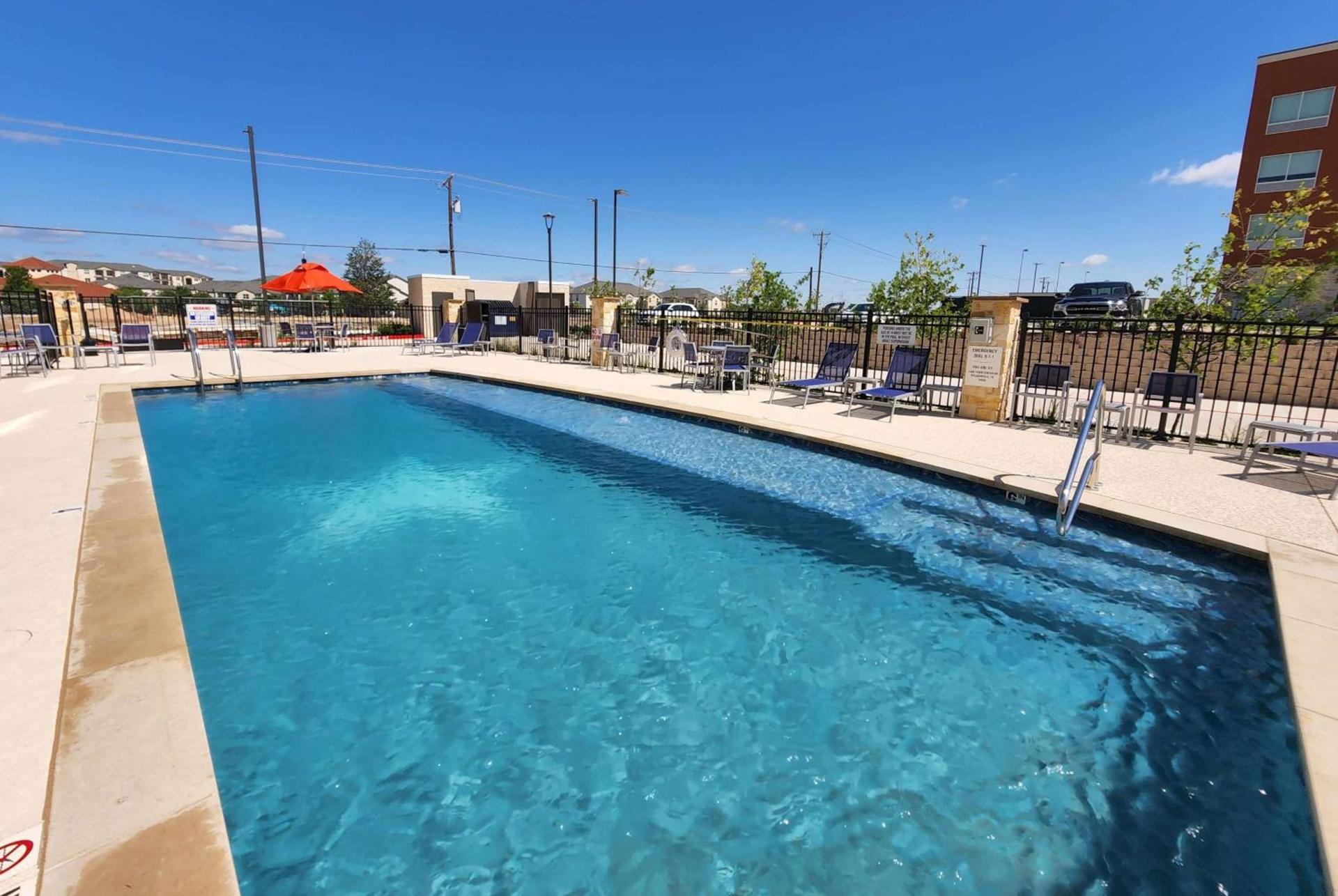 La Quinta Inn & Suites by Wyndham Pflugerville photo 34