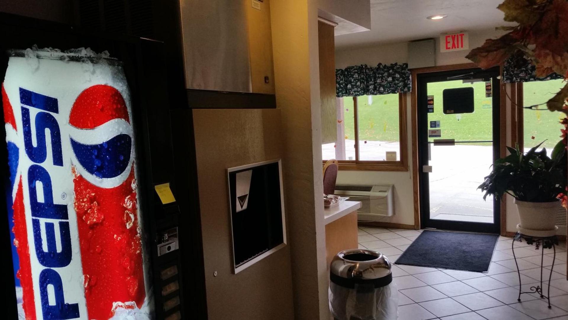 Algoma Beach Motel photo 91