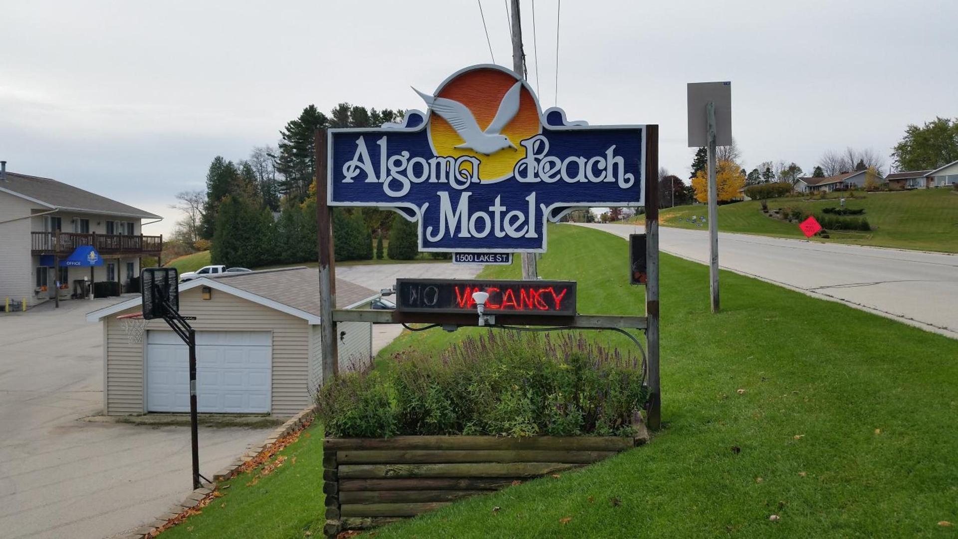 Algoma Beach Motel photo 85