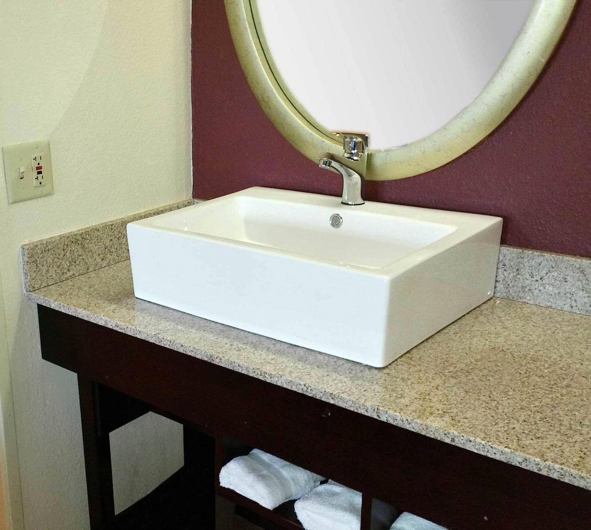 Red Roof Inn PLUS Chicago - Hoffman Estates photo 22