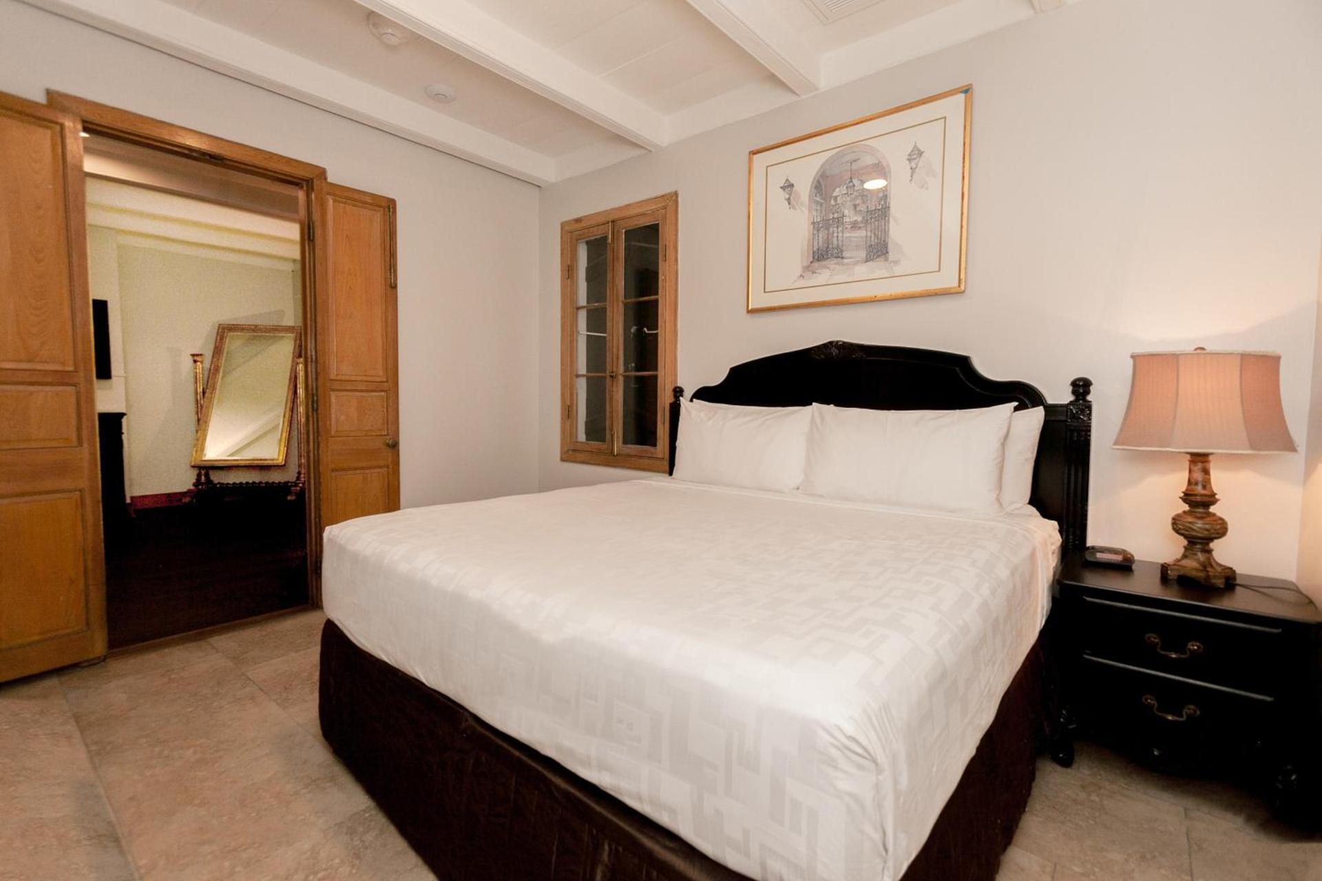 Chateau Hotel photo 12