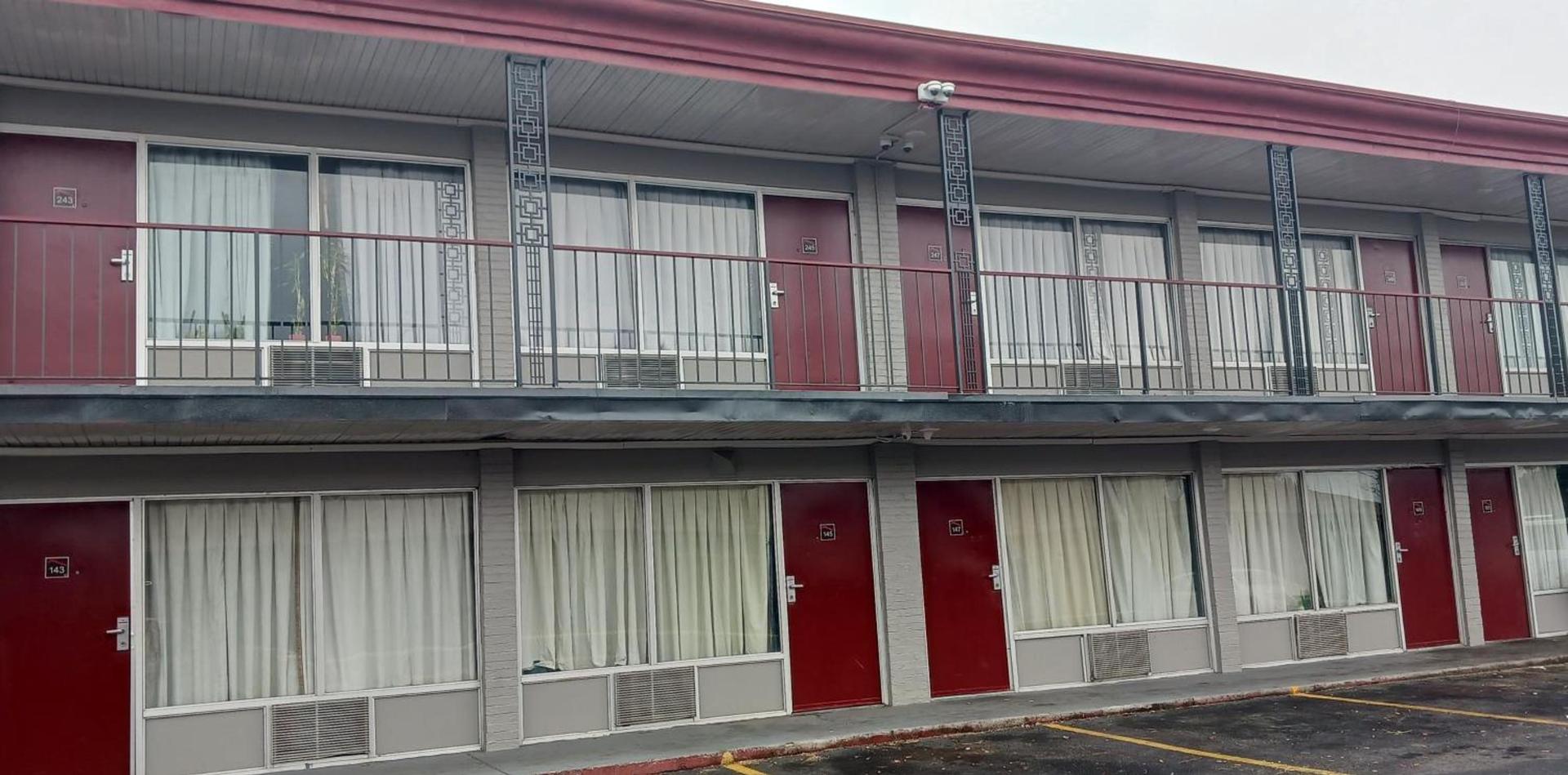Red Roof Inn Fort Worth West photo 2