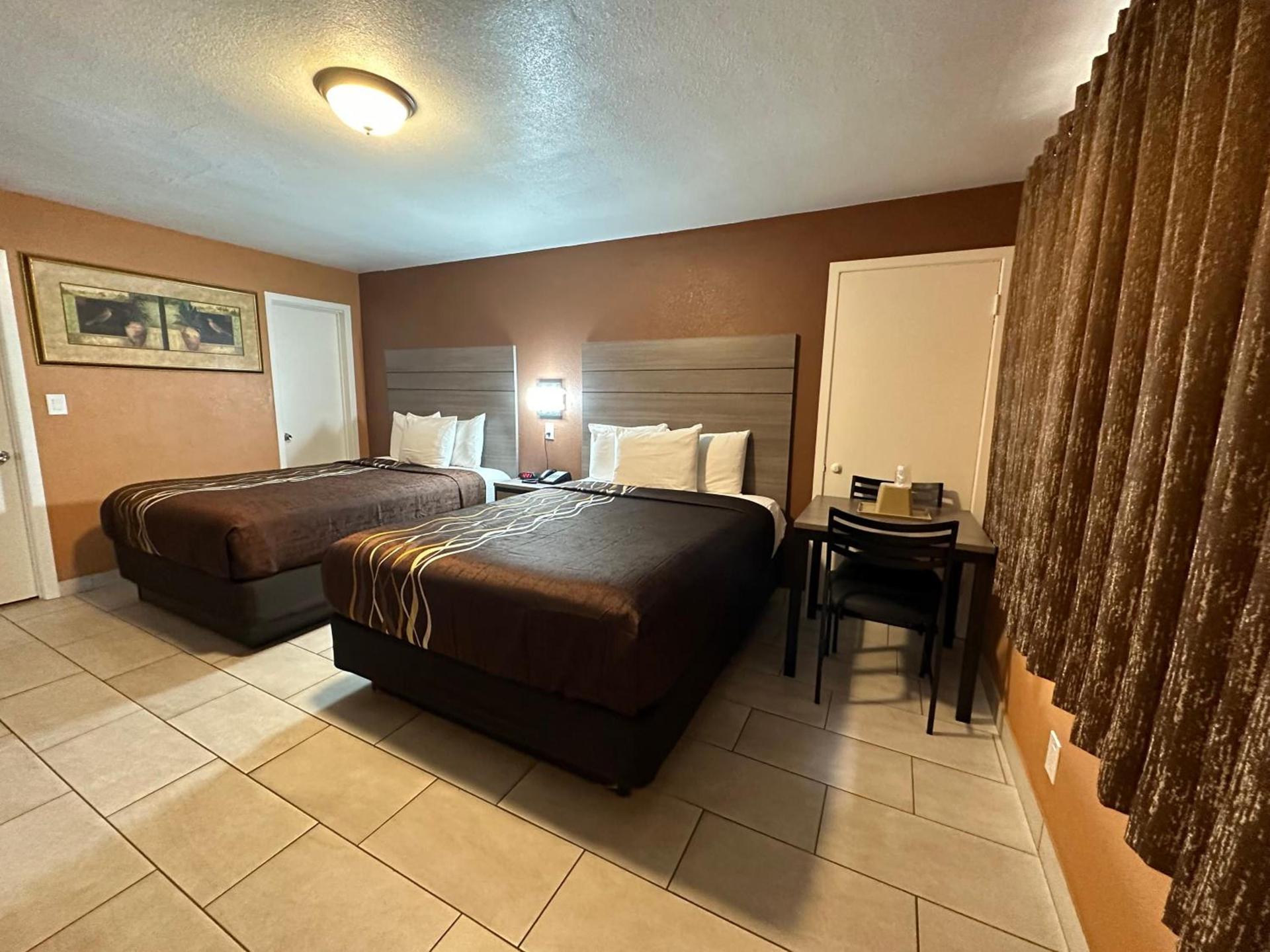 New Corral Motel photo 18