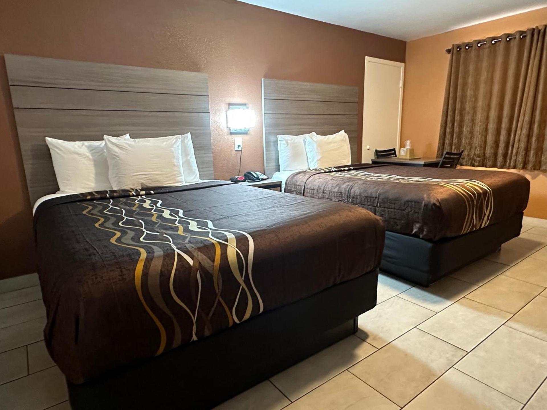 New Corral Motel photo 9