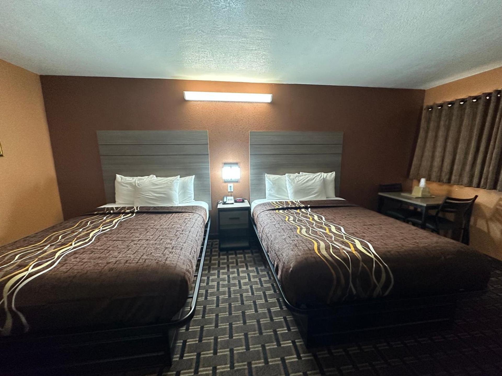 New Corral Motel photo 5