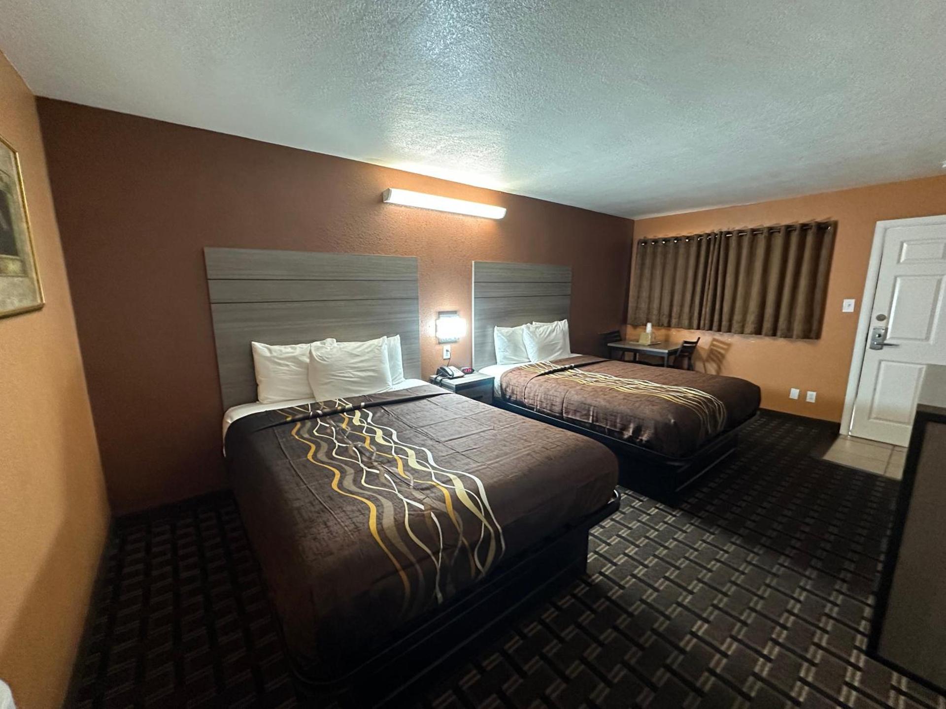 New Corral Motel photo 28