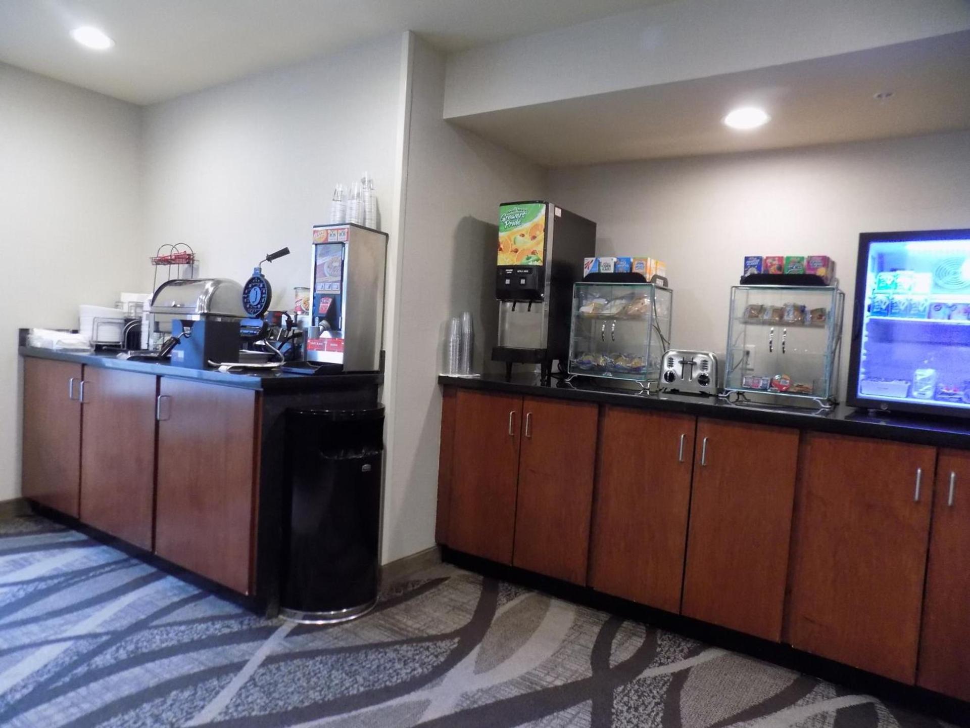 Cobblestone Hotel & Suites - Seward photo 24