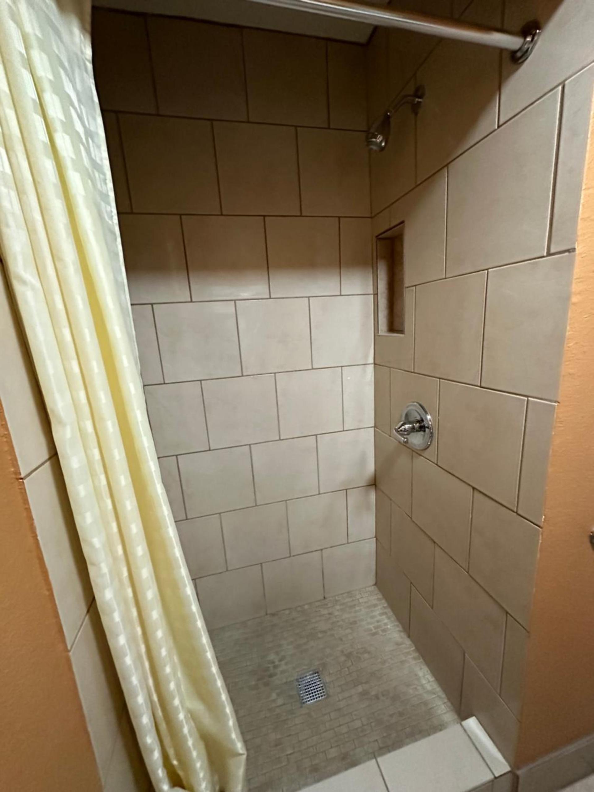 New Corral Motel photo 21