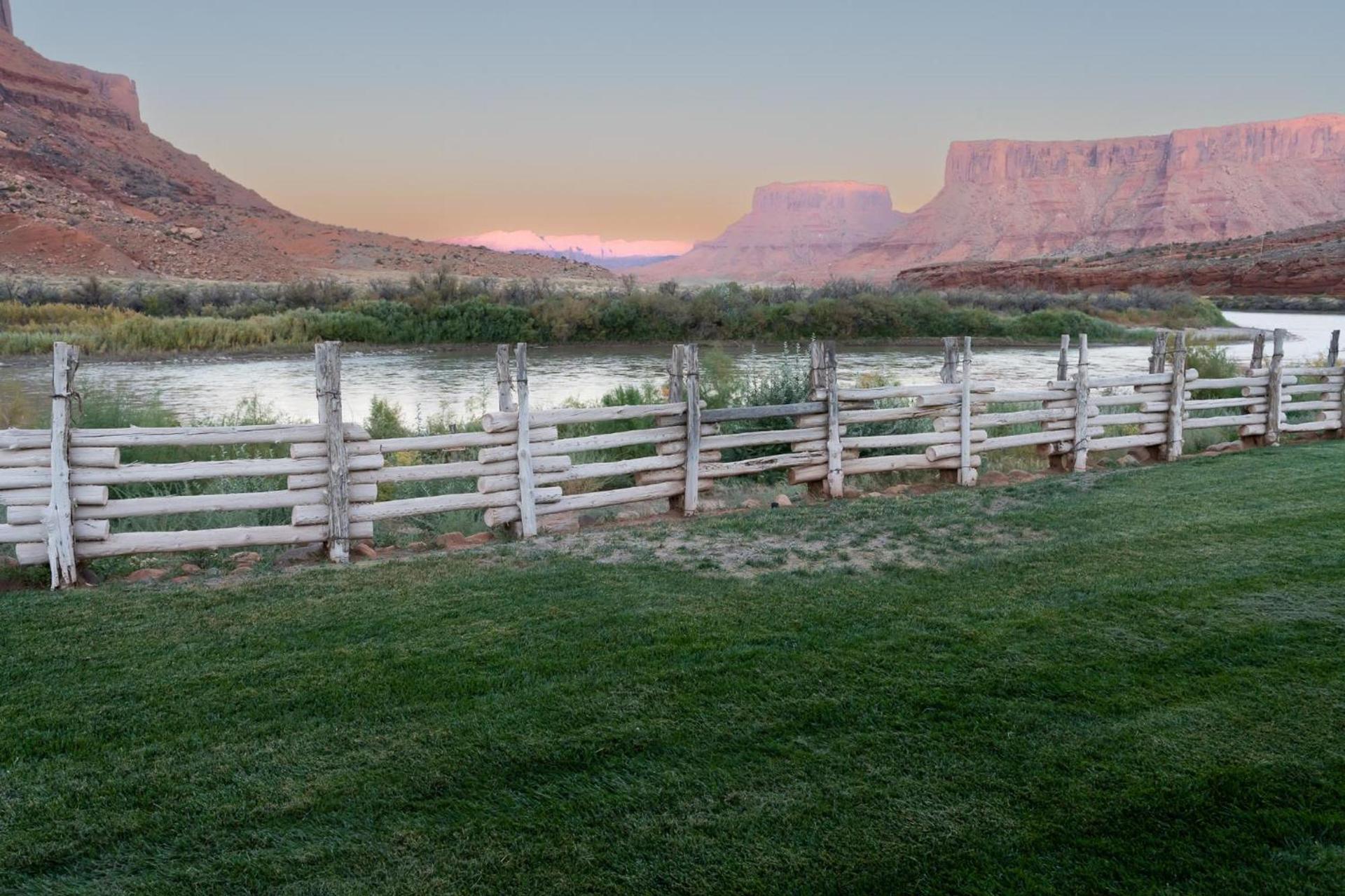 Red Cliffs Lodge Moab photo 40