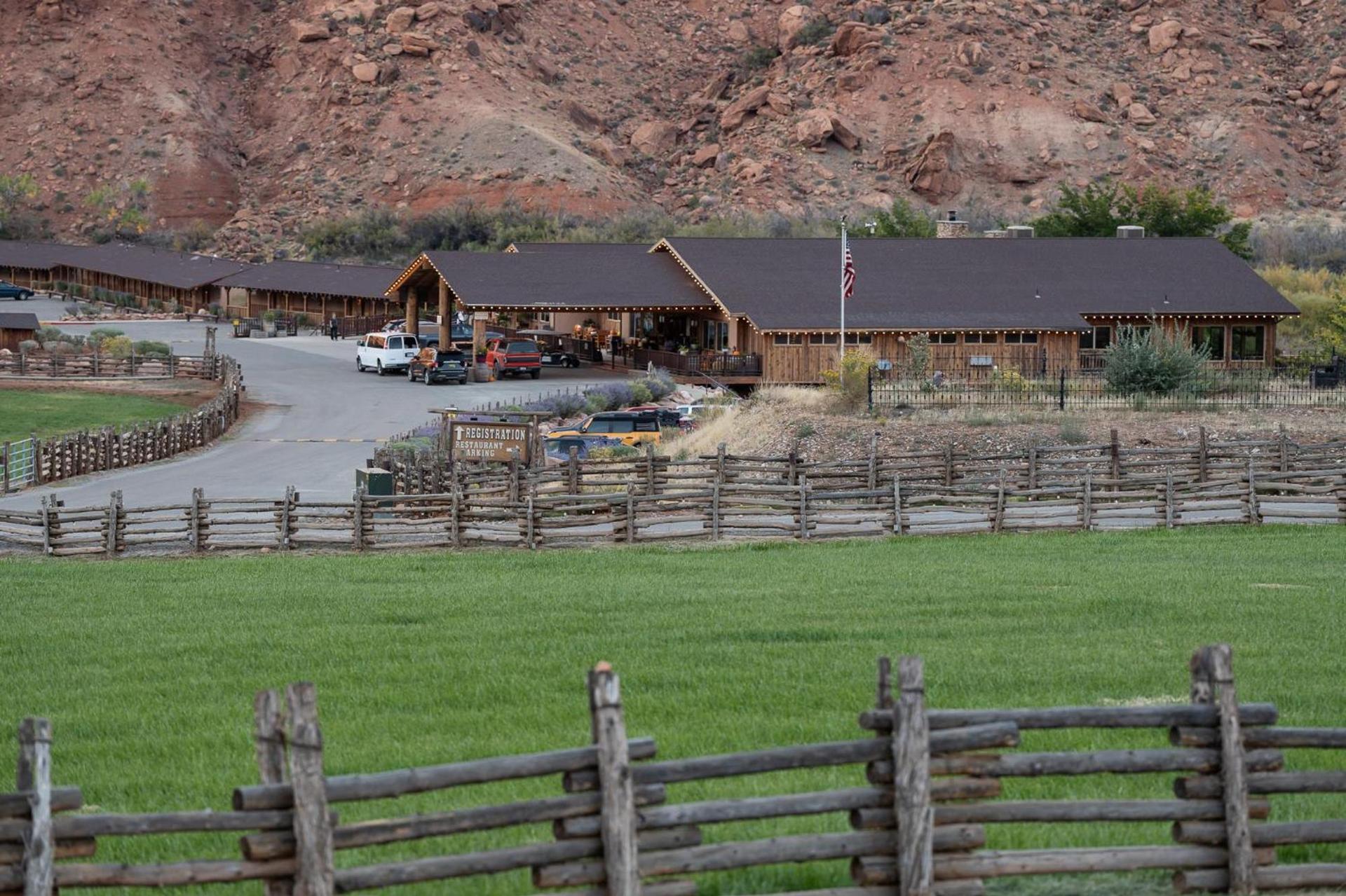 Red Cliffs Lodge Moab photo 71