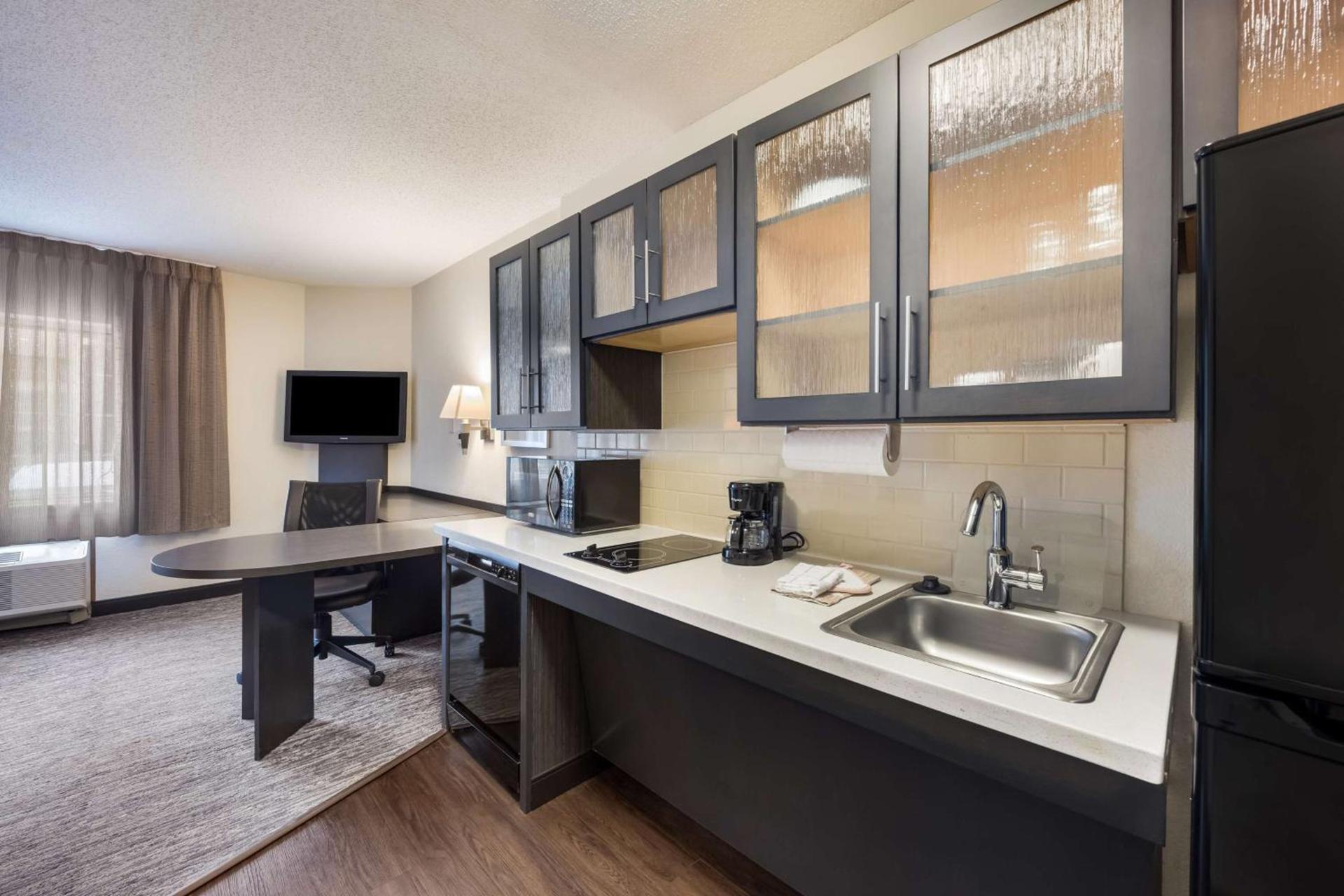 Sonesta Simply Suites Houston CityCentre I-10 West photo 20