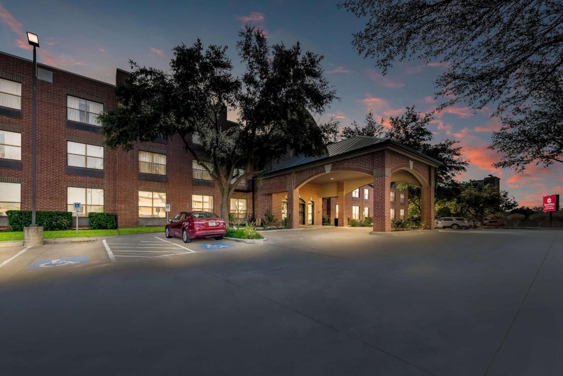 Comfort Suites Plano East - Richardson photo 31