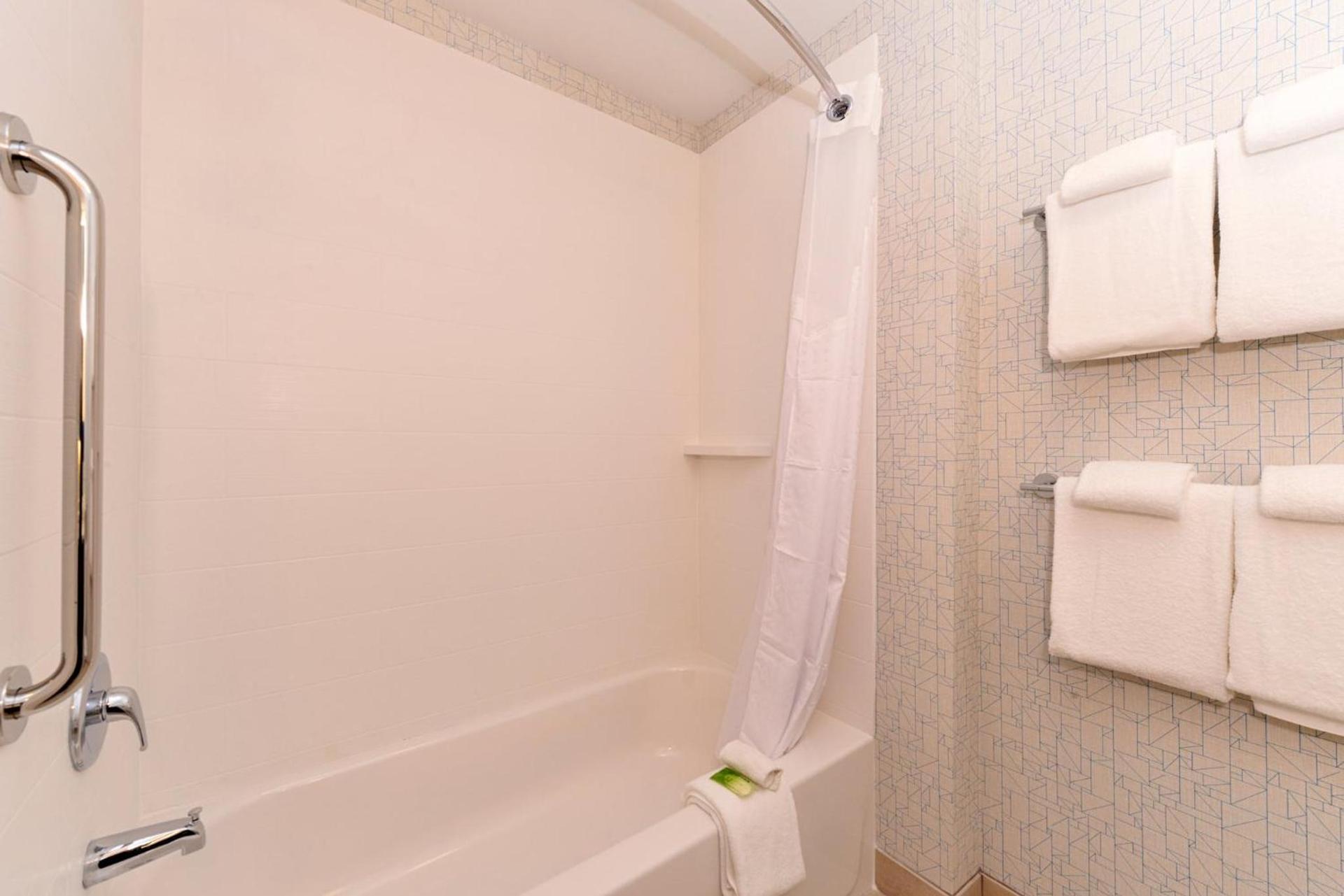 Holiday Inn Express & Suites Trinity by IHG photo 78