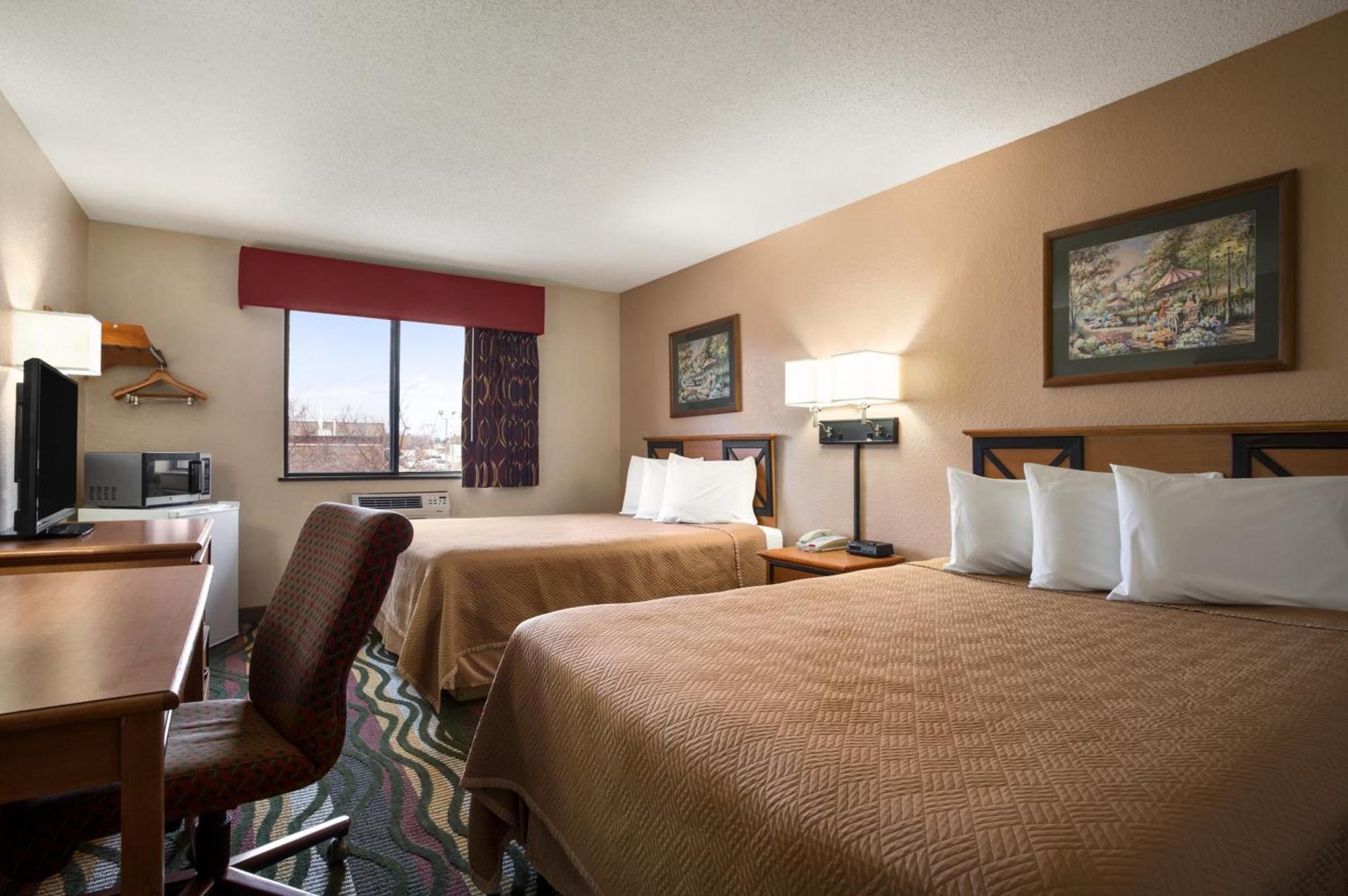 Travelodge by Wyndham Battle Creek photo 8