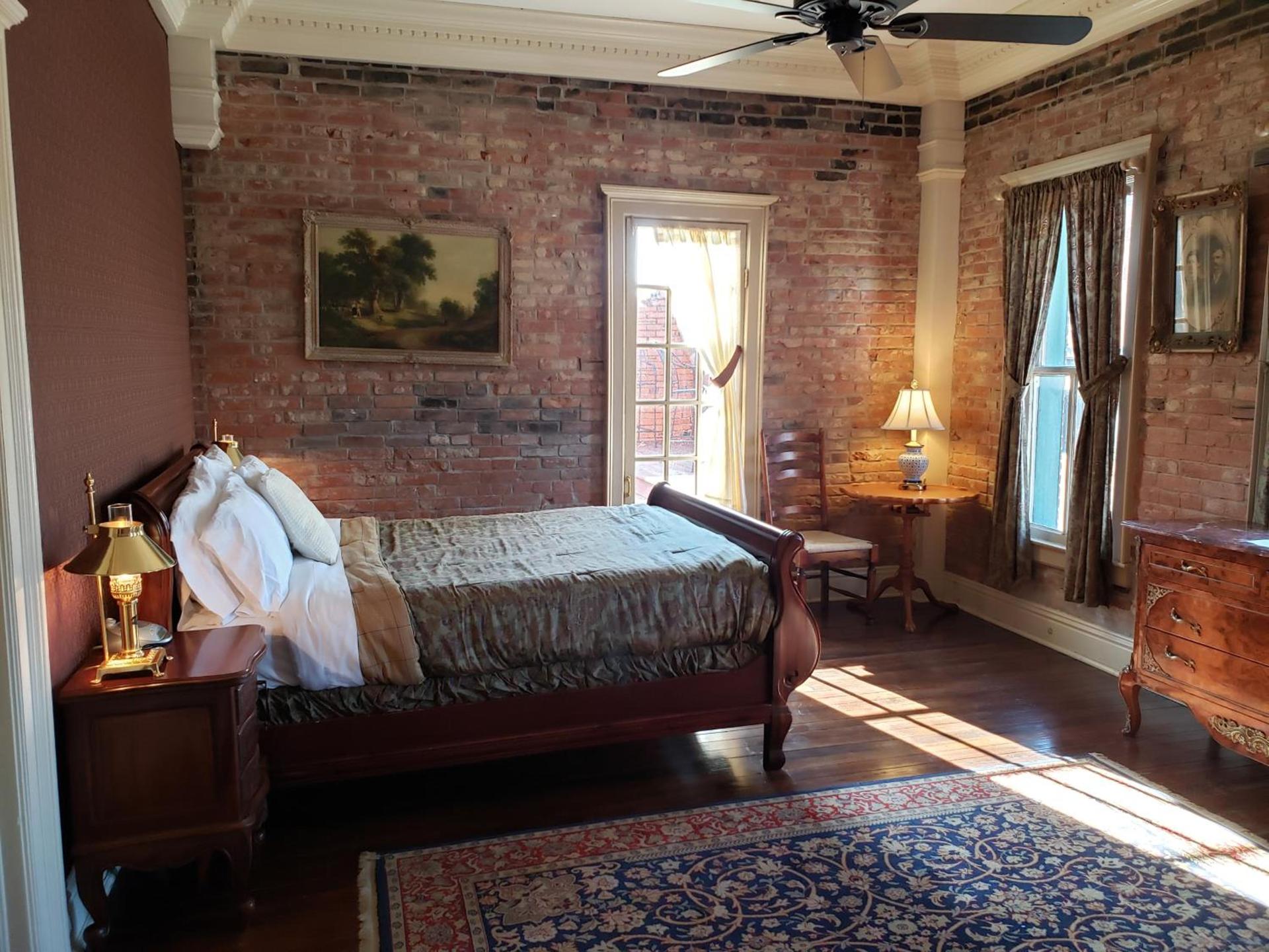 Iron Horse Hotel photo 24