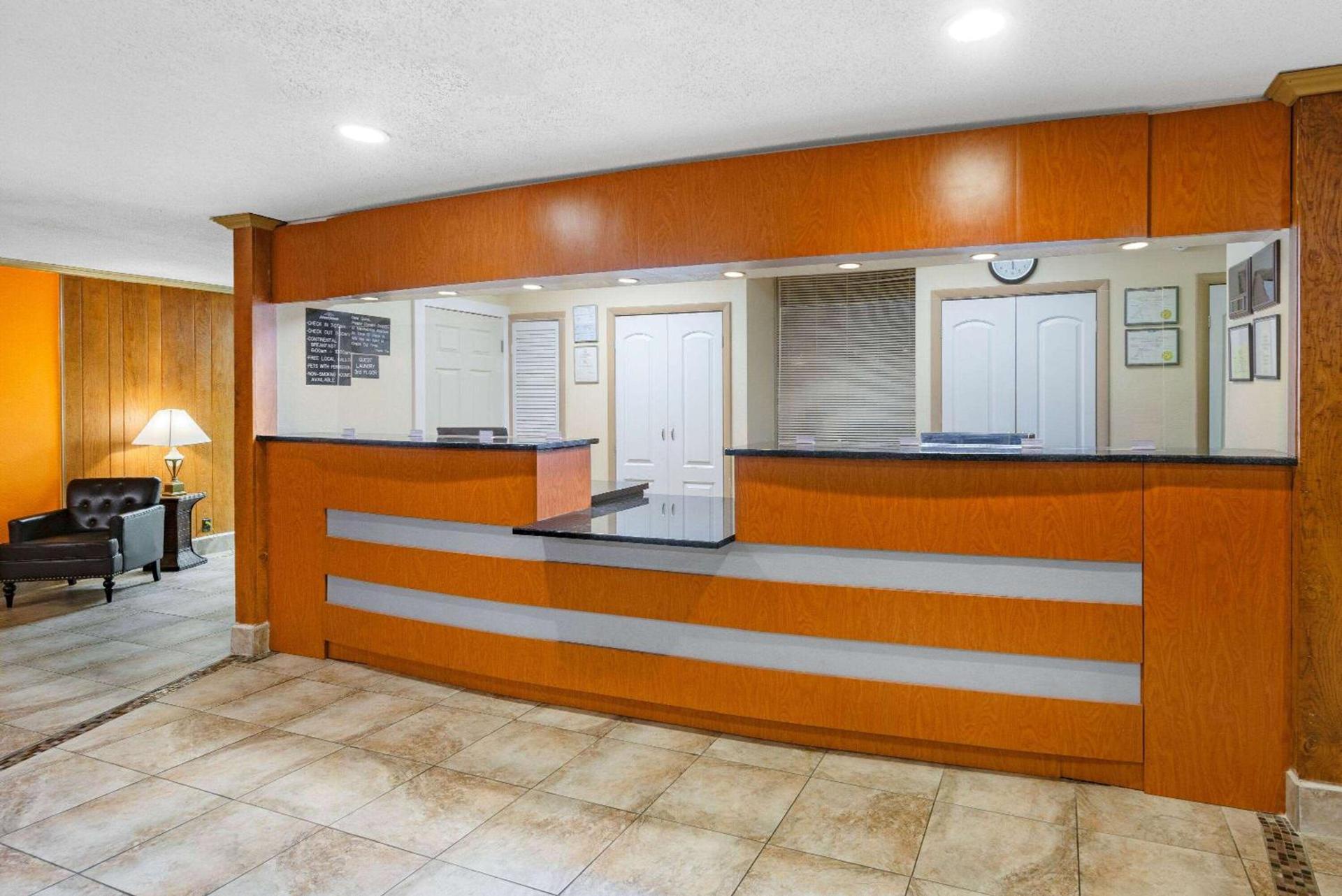 Howard Johnson by Wyndham Staunton photo 7