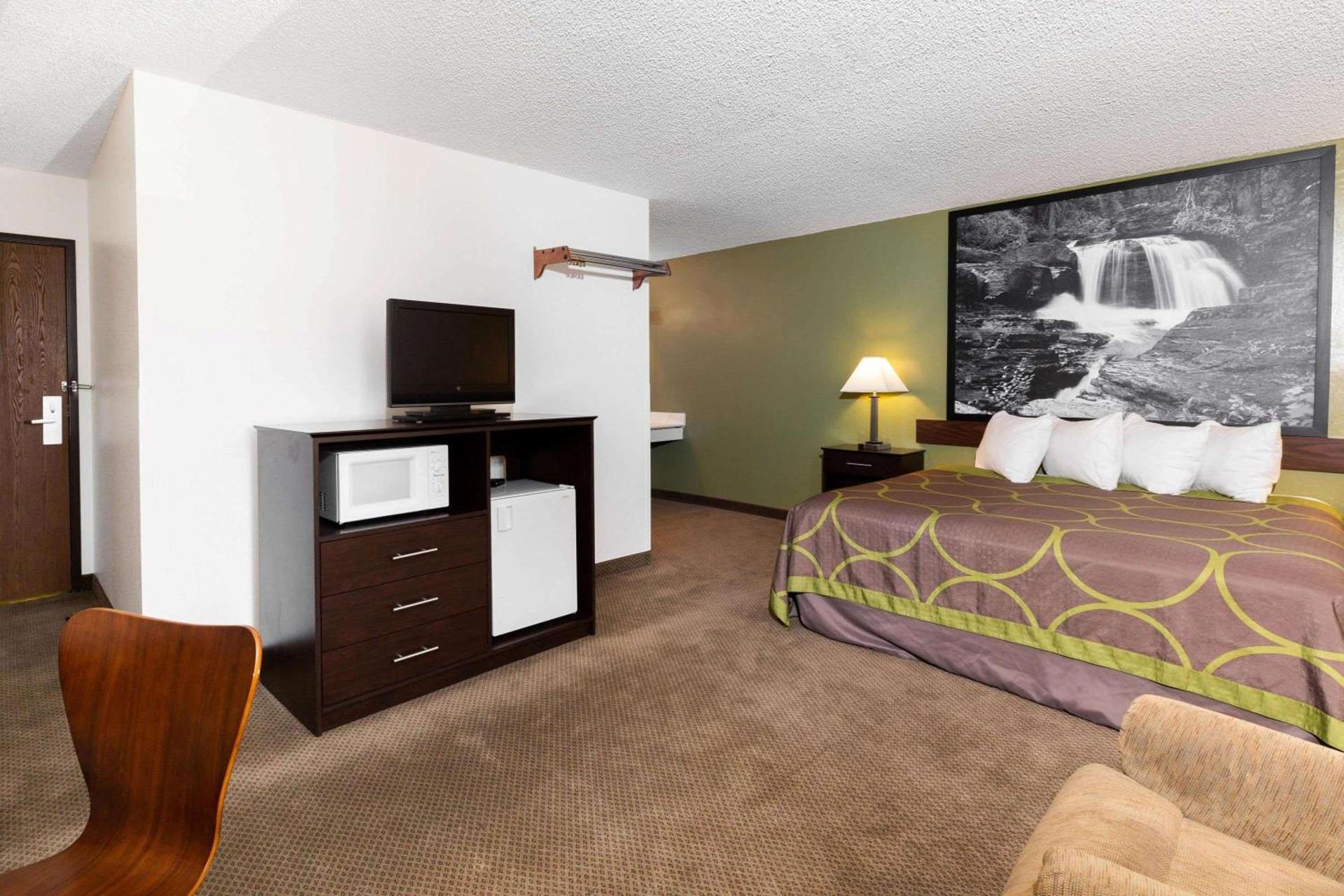 Super 8 by Wyndham Missoula/Brooks Street photo 25