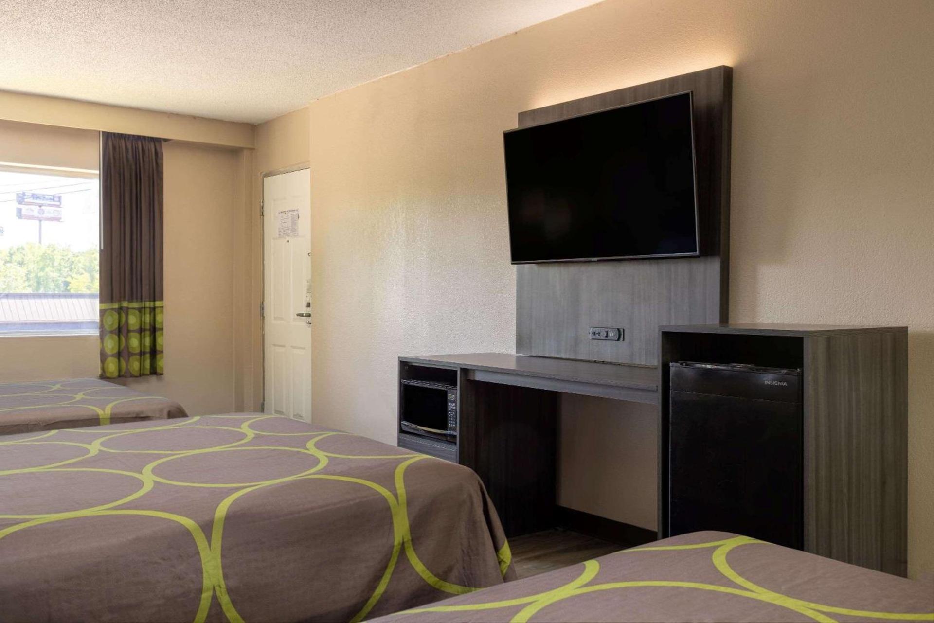 Super 8 by Wyndham McDonough GA photo 8