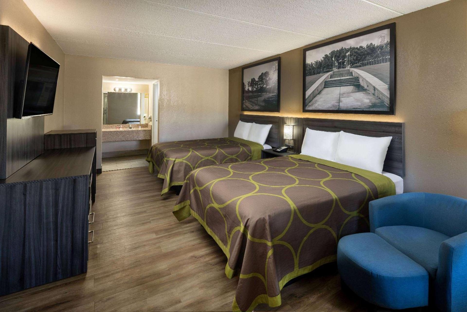 Super 8 by Wyndham McDonough GA photo 18