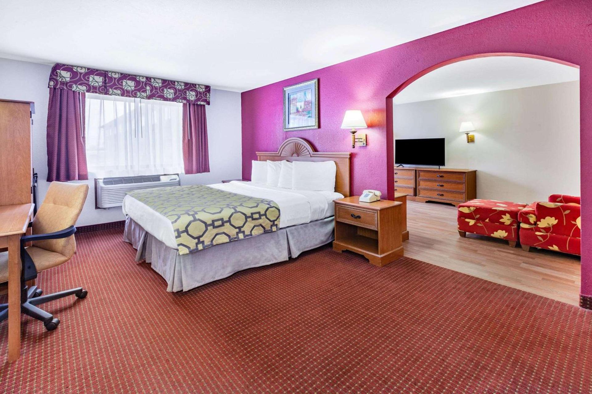 Baymont by Wyndham Perrysburg-Toledo photo 19