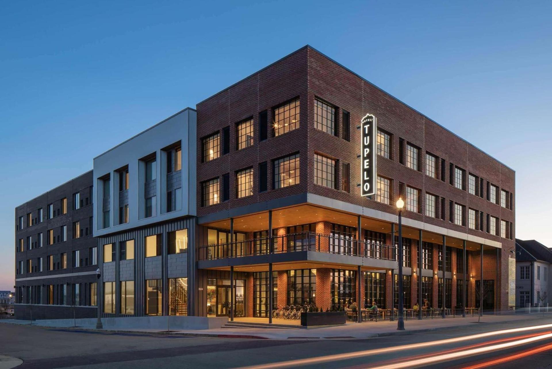 Hotel Tupelo, a Wyndham Hotel photo 3