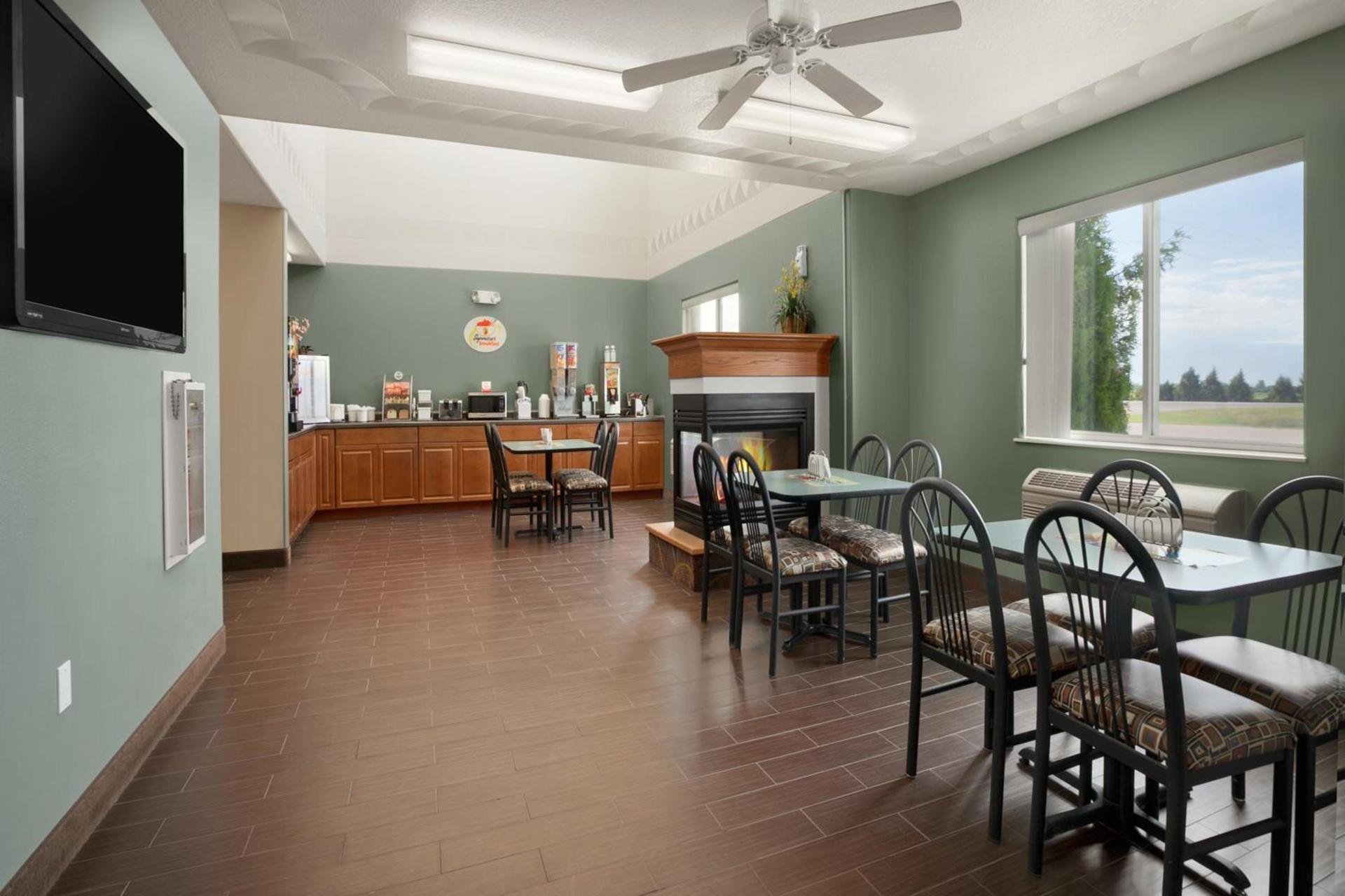 Four Seasons Inn photo 3