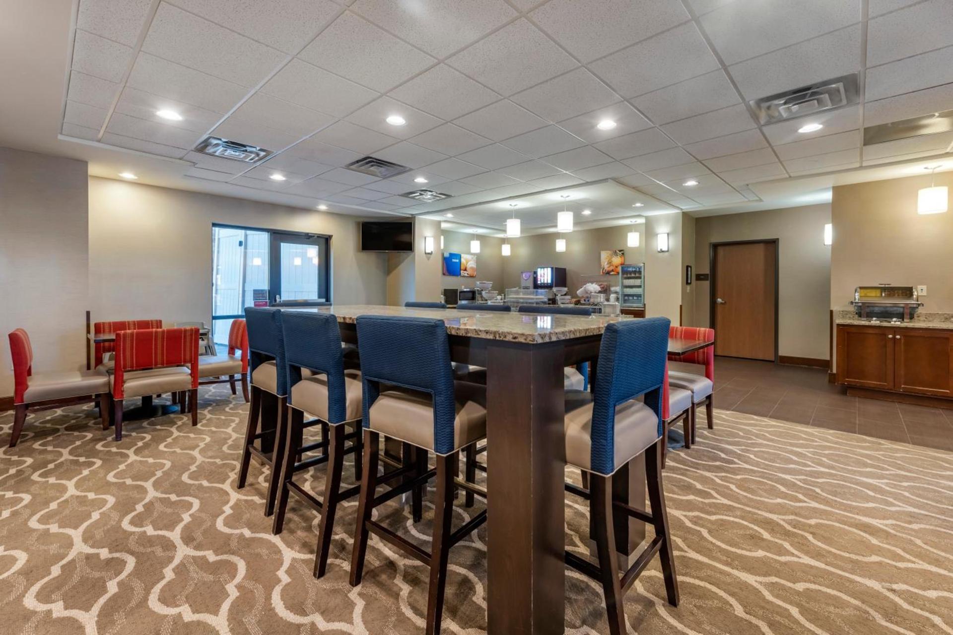 Comfort Suites Bridgeport - Clarksburg photo 35