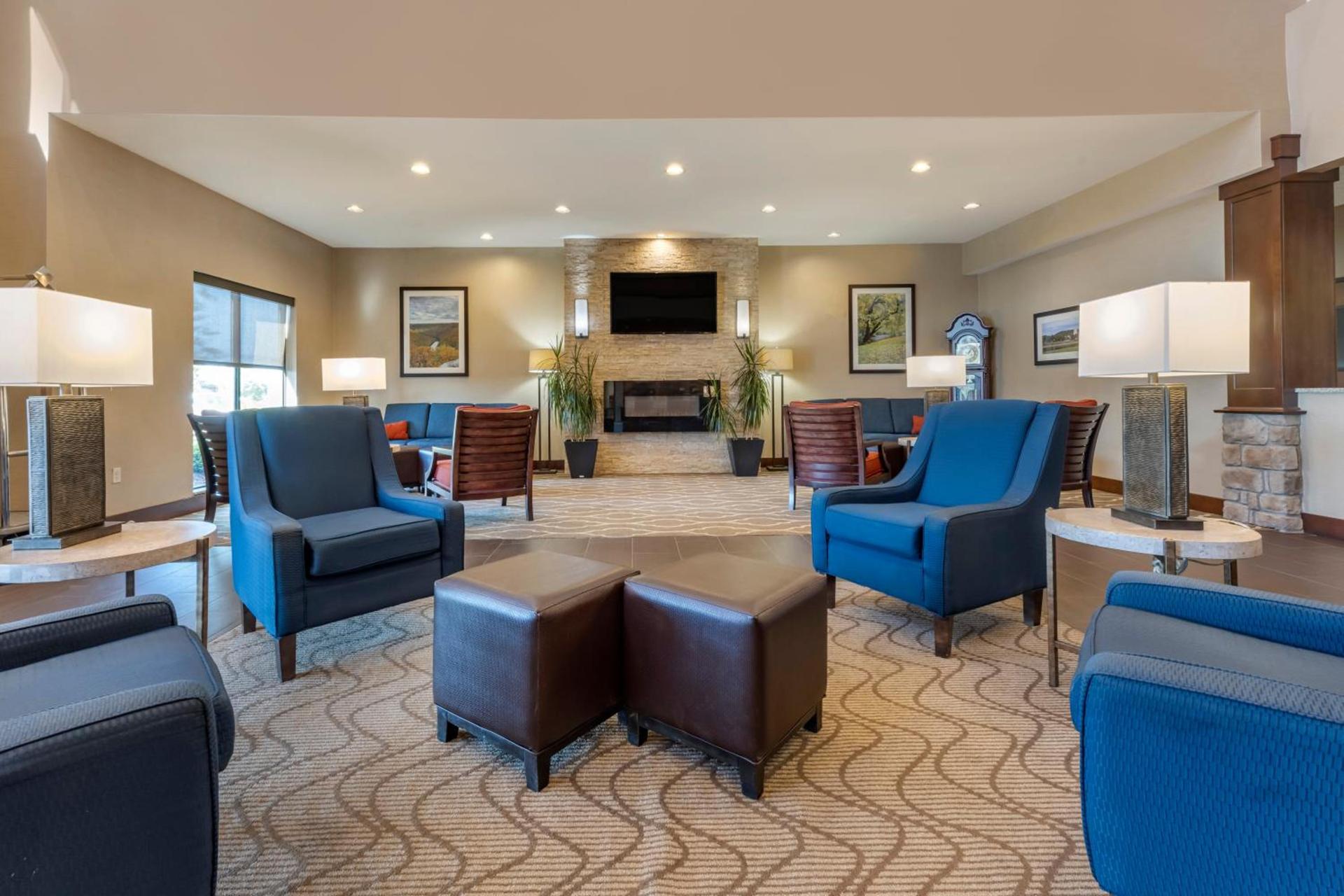 Comfort Suites Bridgeport - Clarksburg photo 32