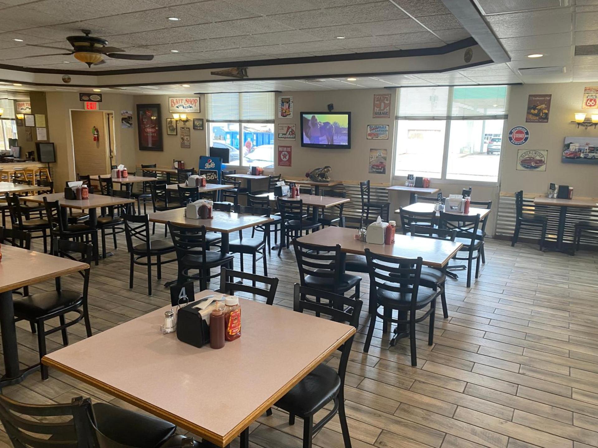 Ramada by Wyndham Enid photo 42